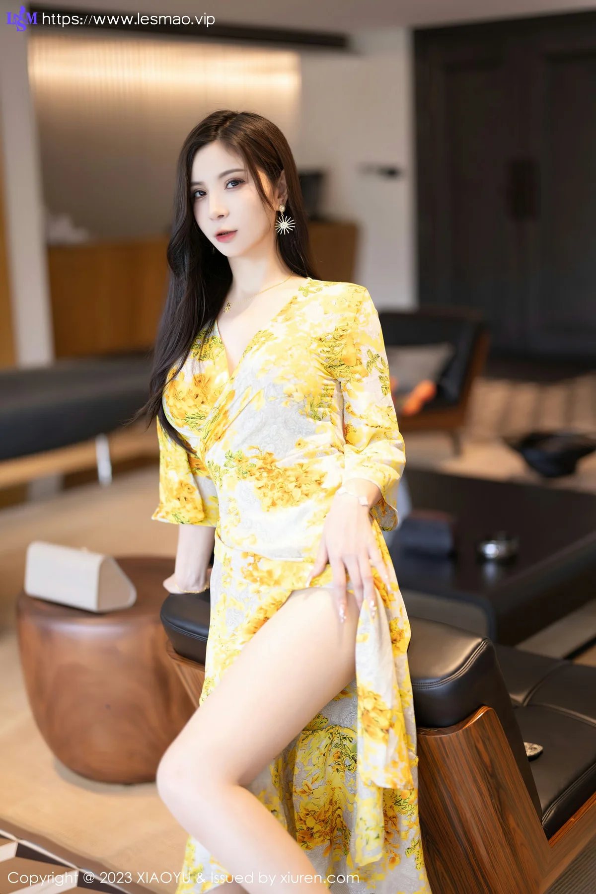 XIAOYU  语画  Vol.1066  小蛮妖Yummy 诱人原色丝袜贵州旅拍写真11 - 4