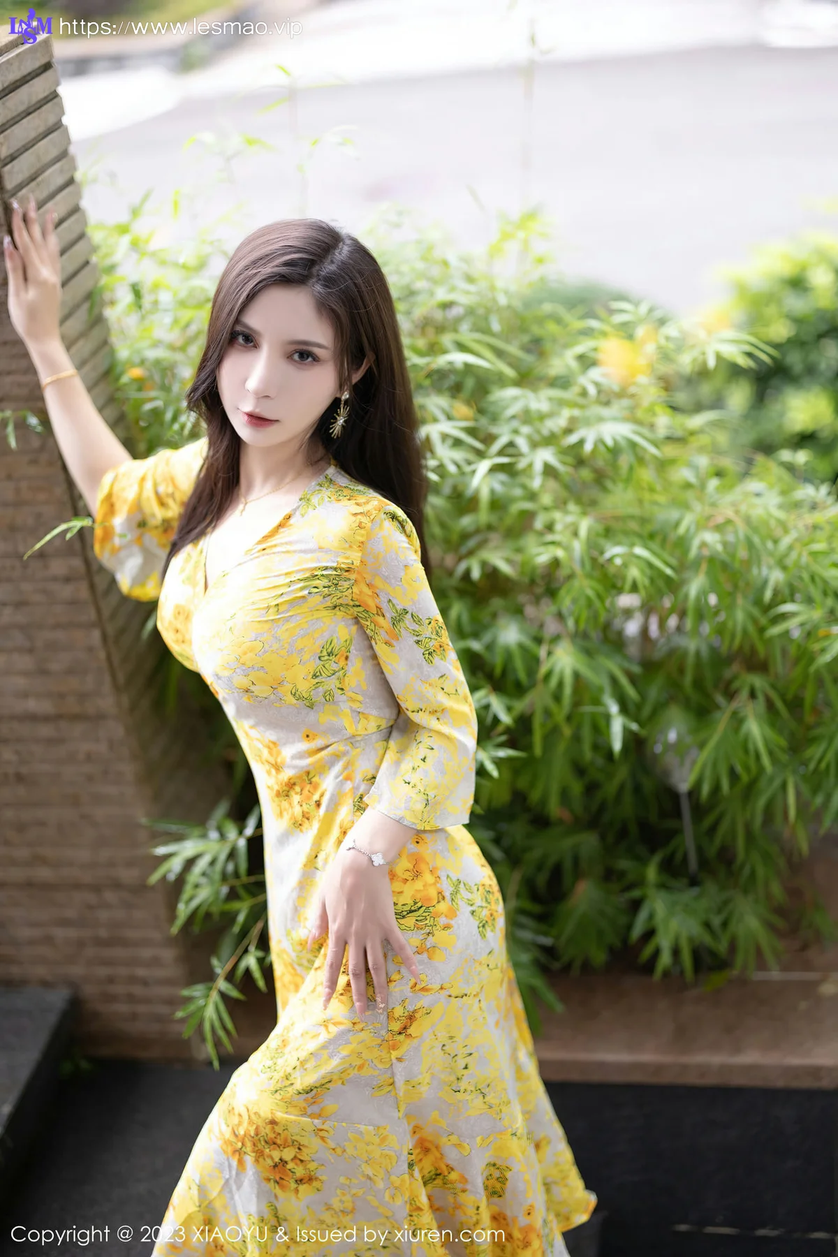 XIAOYU  语画  Vol.1066  小蛮妖Yummy 诱人原色丝袜贵州旅拍写真11 - 3