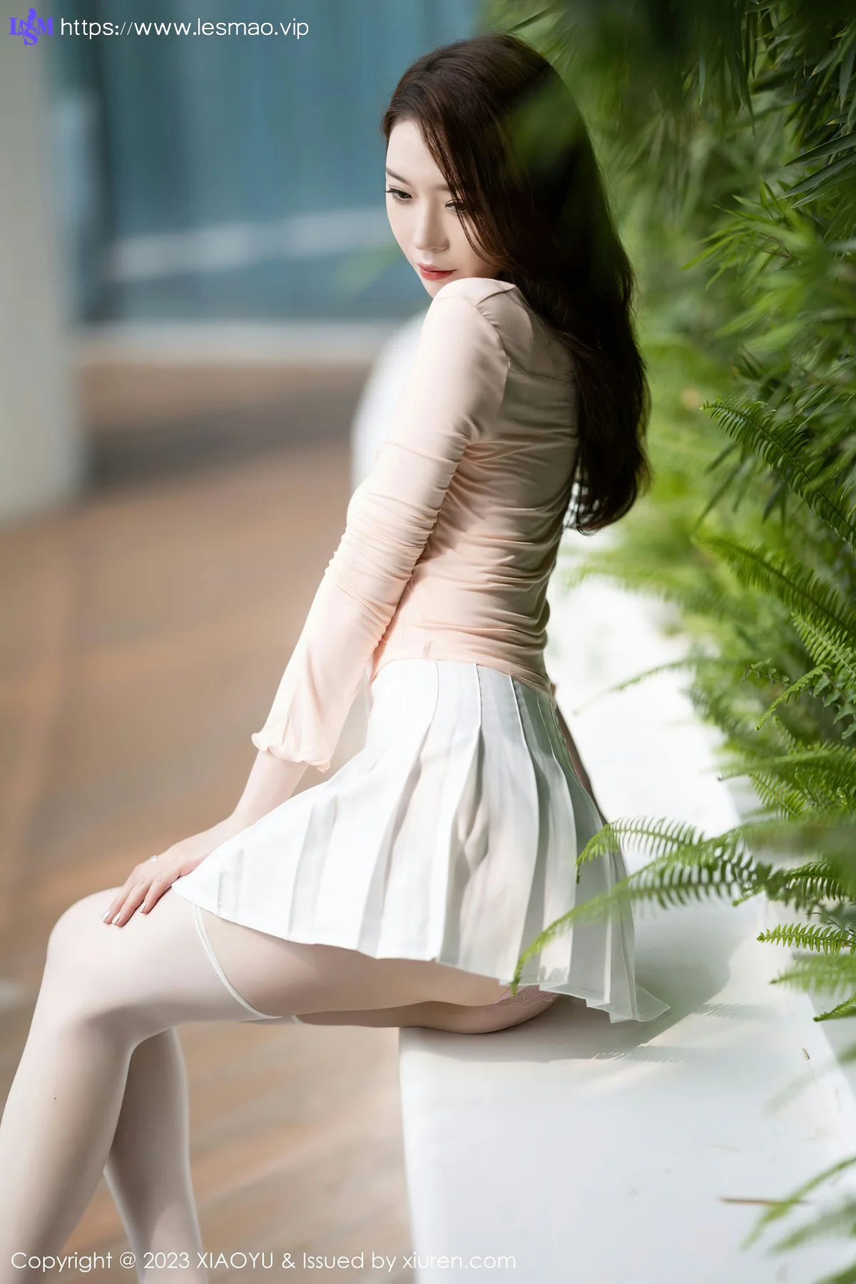 XIAOYU  语画  Vol.1069  梦心玥 诱人白色丝袜性感写真1 - 6