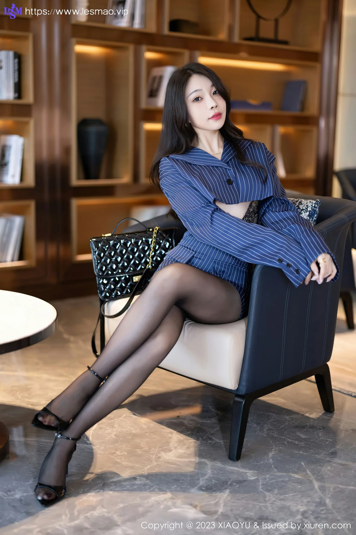 XIAOYU  语画  Vol.1114  徐莉芝Booty 深蓝色条纹魅惑黑丝11 - 10