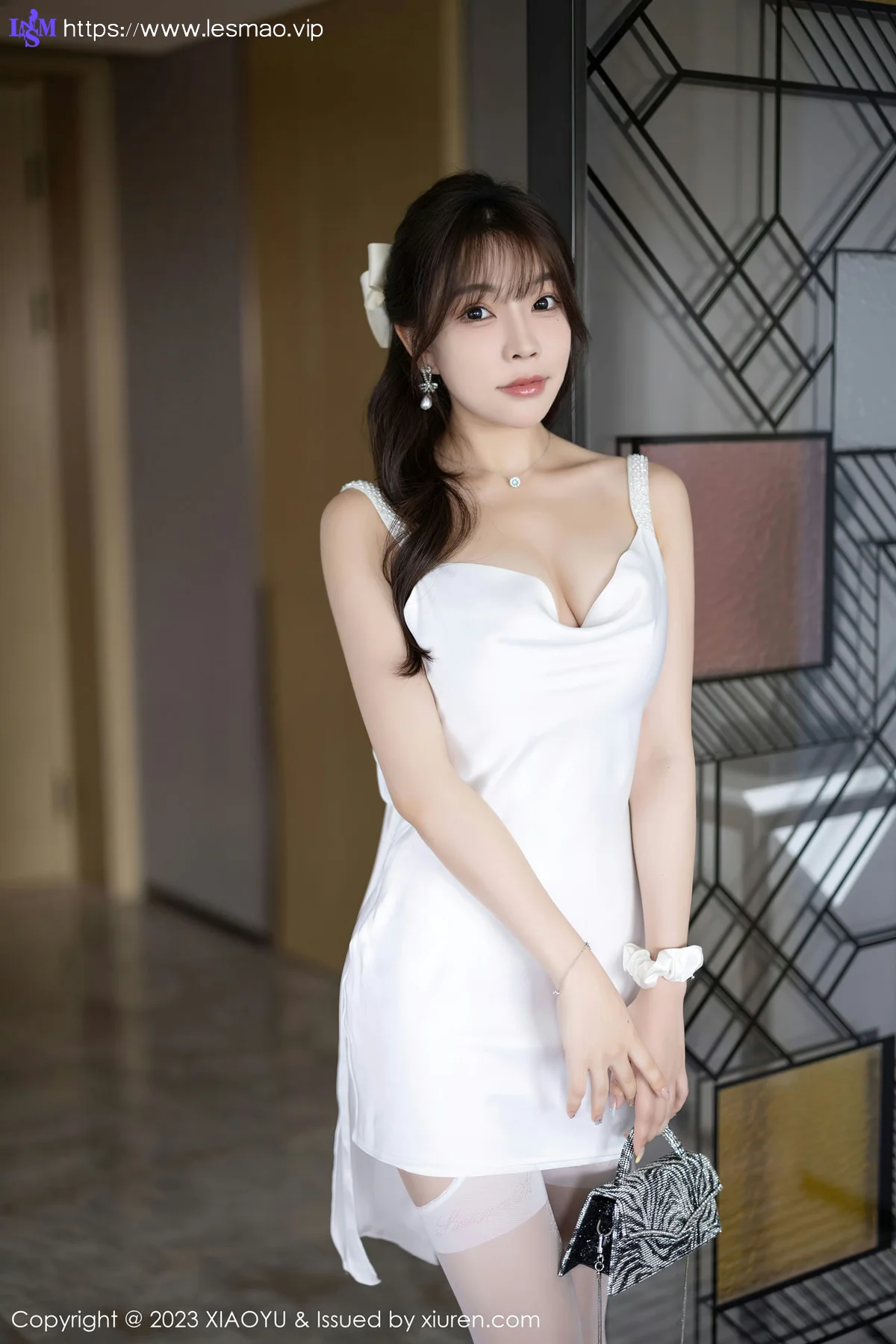 XIAOYU  语画  Vol.1131  徐莉芝Booty 白色丝袜性感写真1 - 1