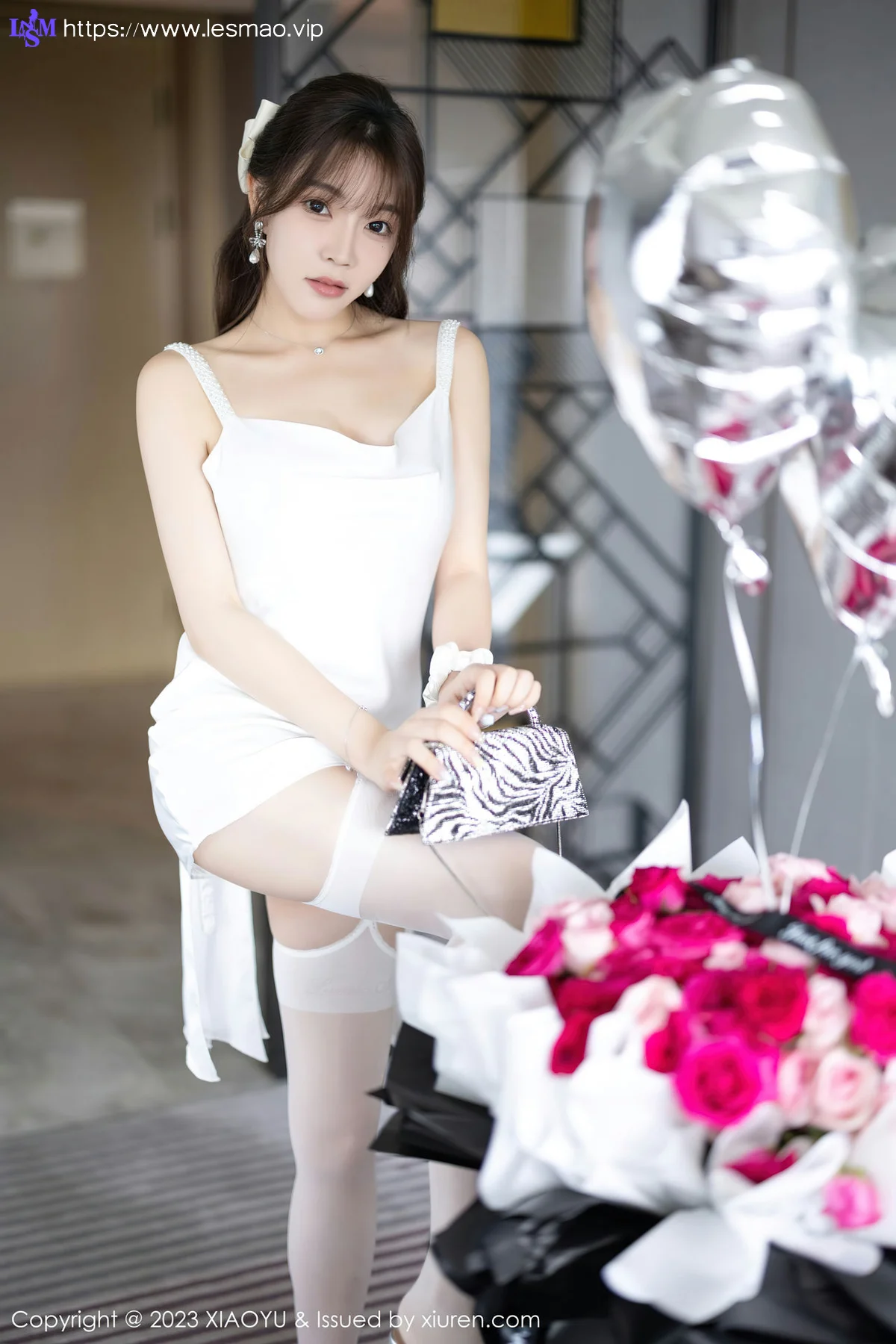 XIAOYU  语画  Vol.1131  徐莉芝Booty 白色丝袜性感写真1 - 8