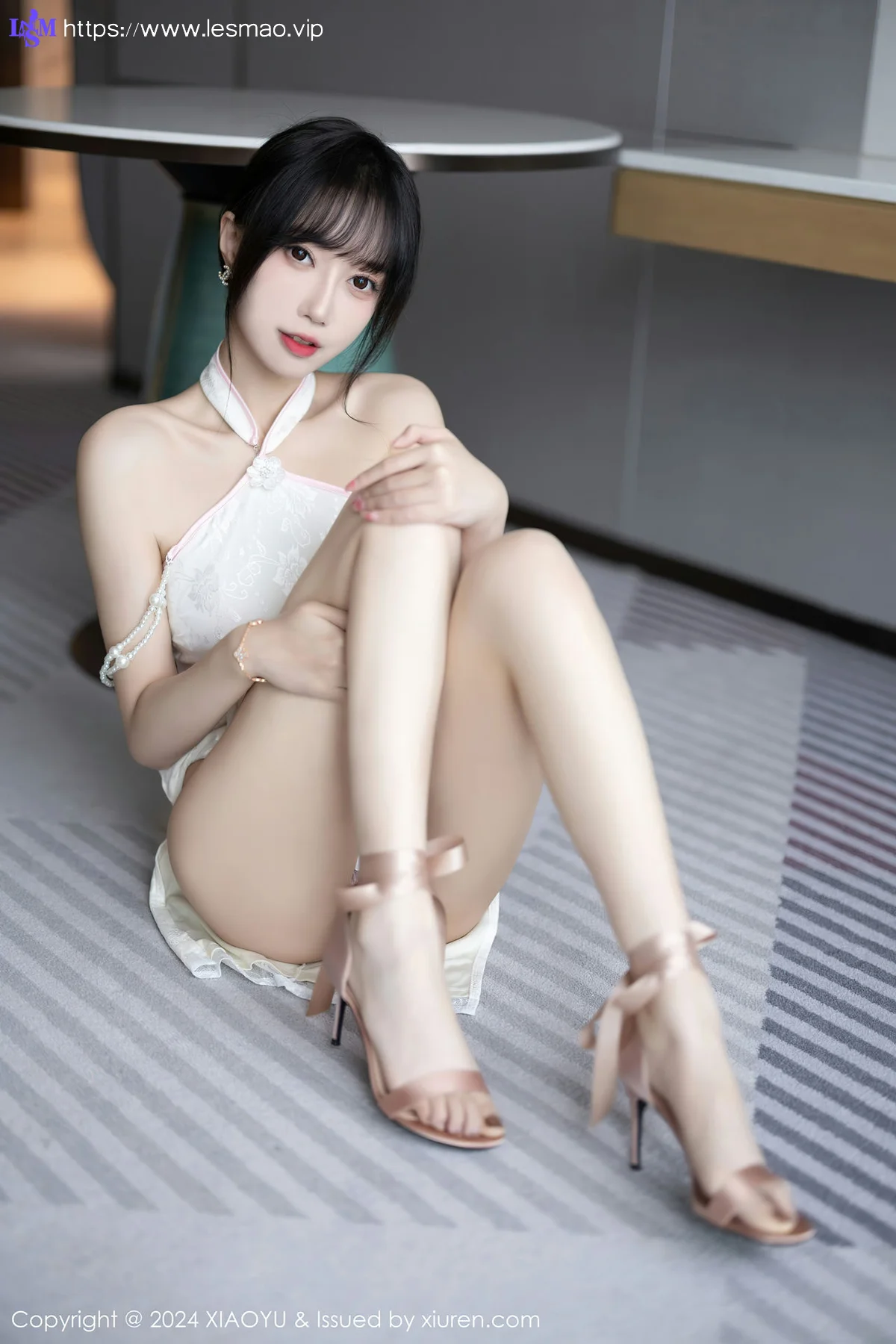 XIAOYU  语画  Vol.1186  王馨瑶yanni 诱人灰丝海南旅拍11 - 8