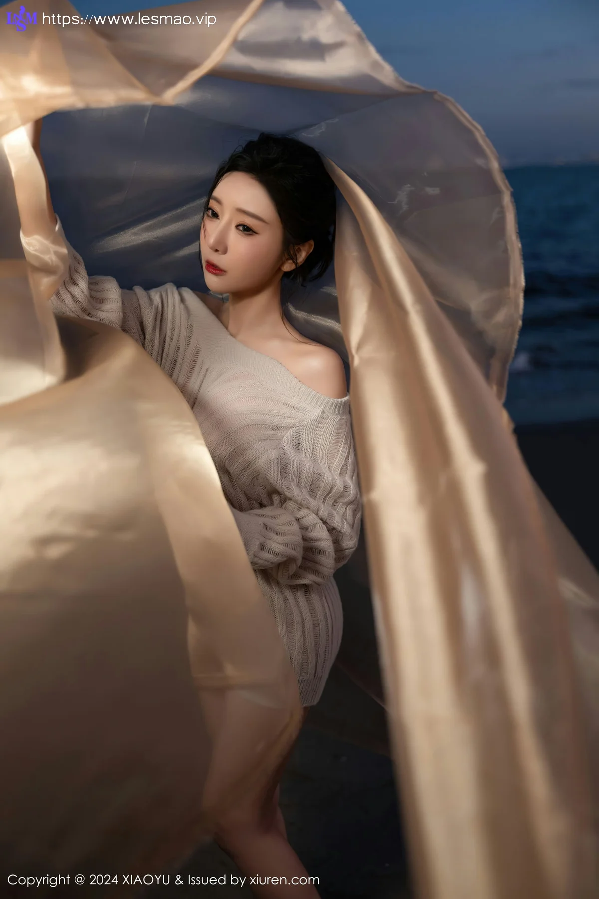 XIAOYU  语画  Vol.1200  王馨瑶yanni 诱人黑丝海南旅拍222 - 4