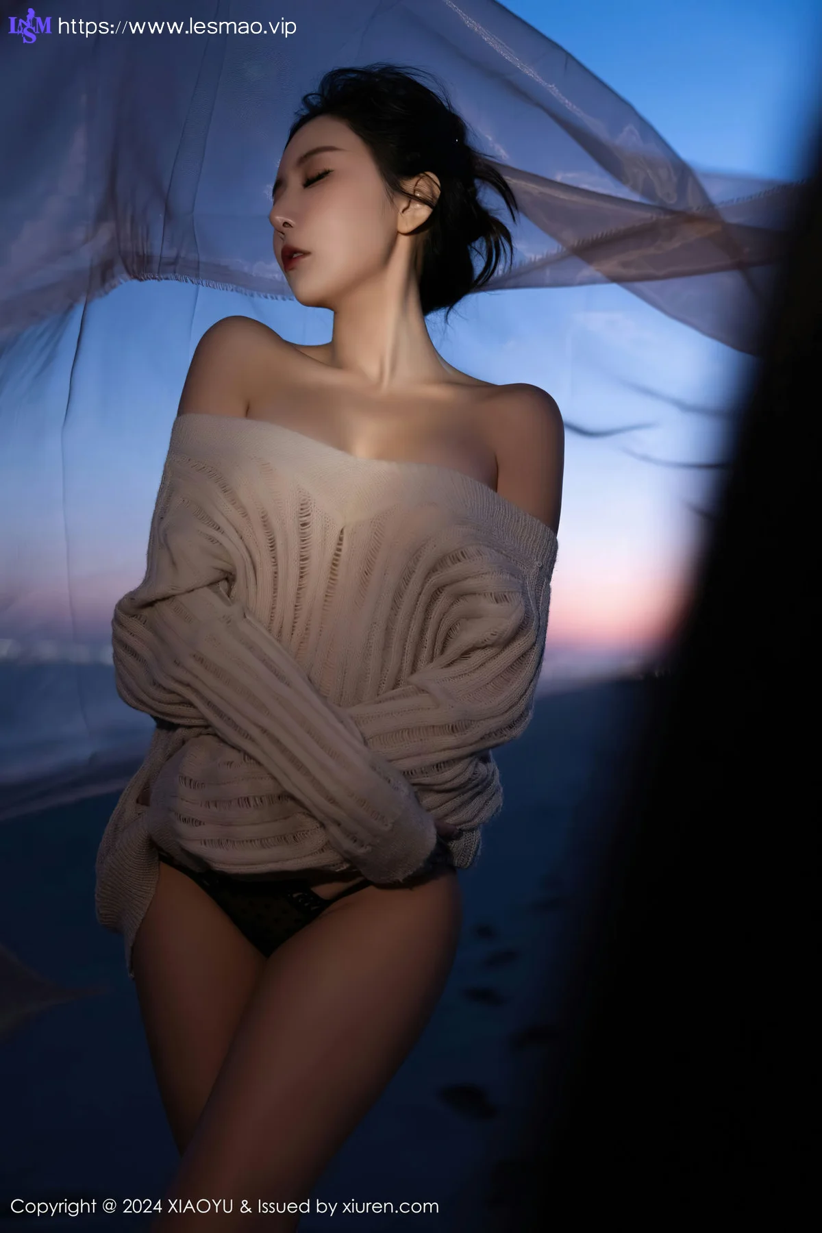 XIAOYU  语画  Vol.1200  王馨瑶yanni 诱人黑丝海南旅拍222 - 5