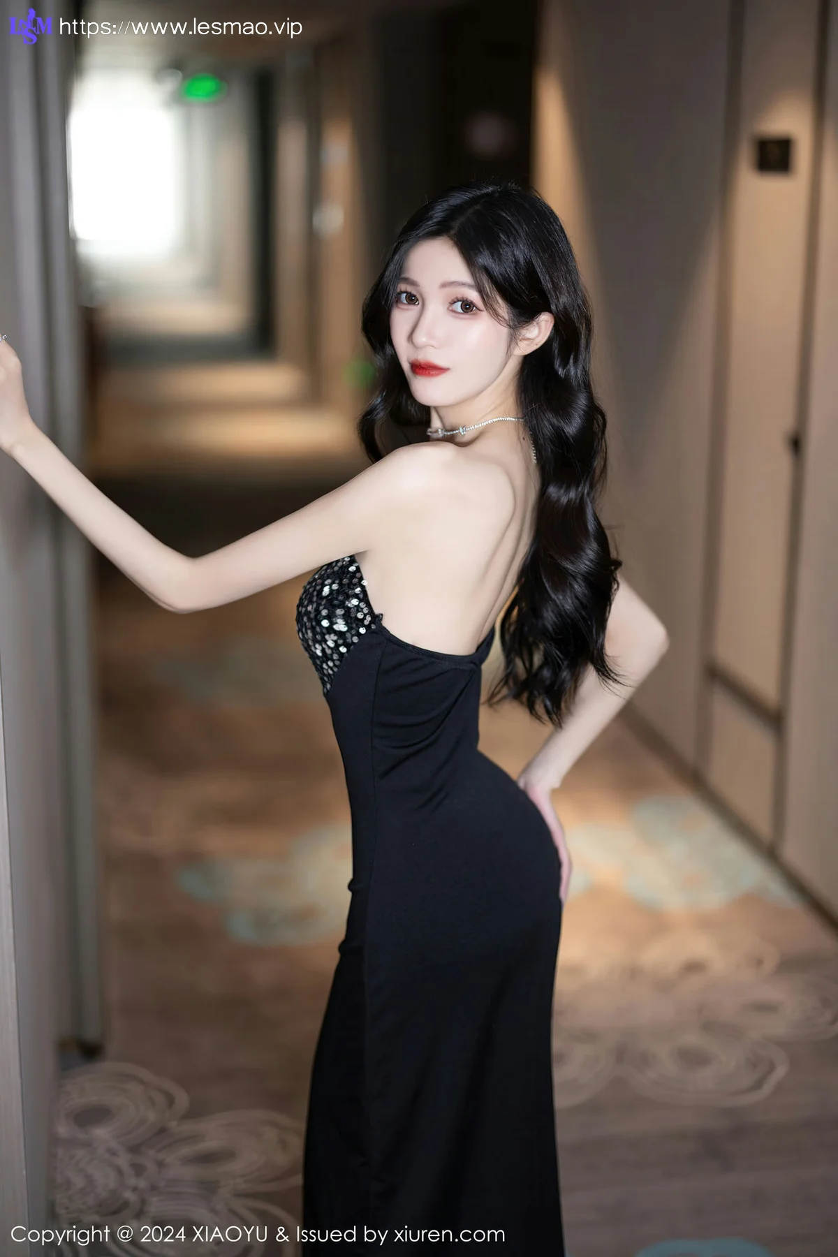 XIAOYU  语画  Vol.1212  程程程- 红色丝袜性感写真1 - 6