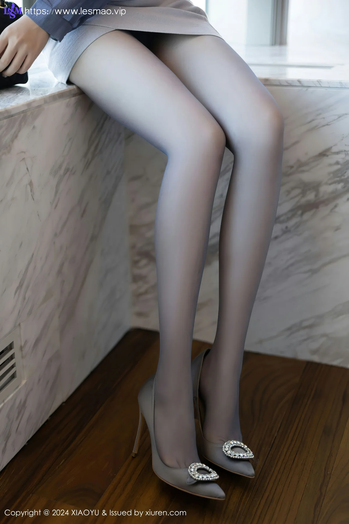 XIAOYU  语画  Vol.1219  徐莉芝Booty 蓝灰色丝袜哈尔滨旅拍1 - 3