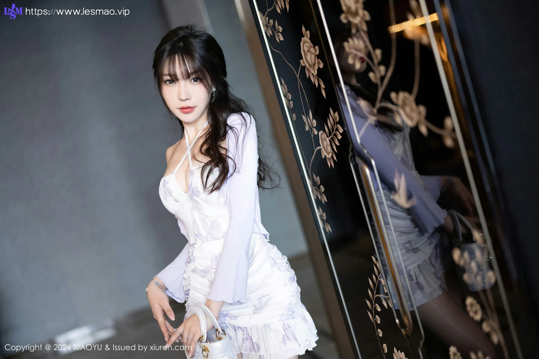 XIAOYU  语画  Vol.1224 徐莉芝Booty 诱人白色丝袜哈尔滨旅拍1 - 4