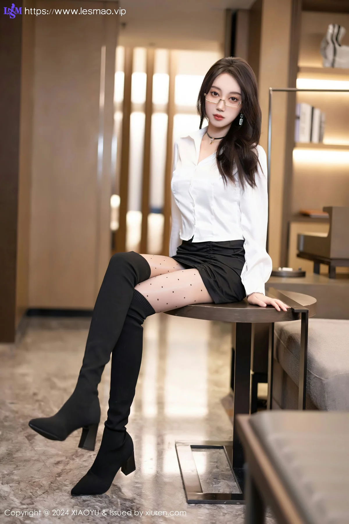 XIAOYU  语画  Vol.1234 玥儿玥 白色丝袜哈尔滨旅拍 - 1