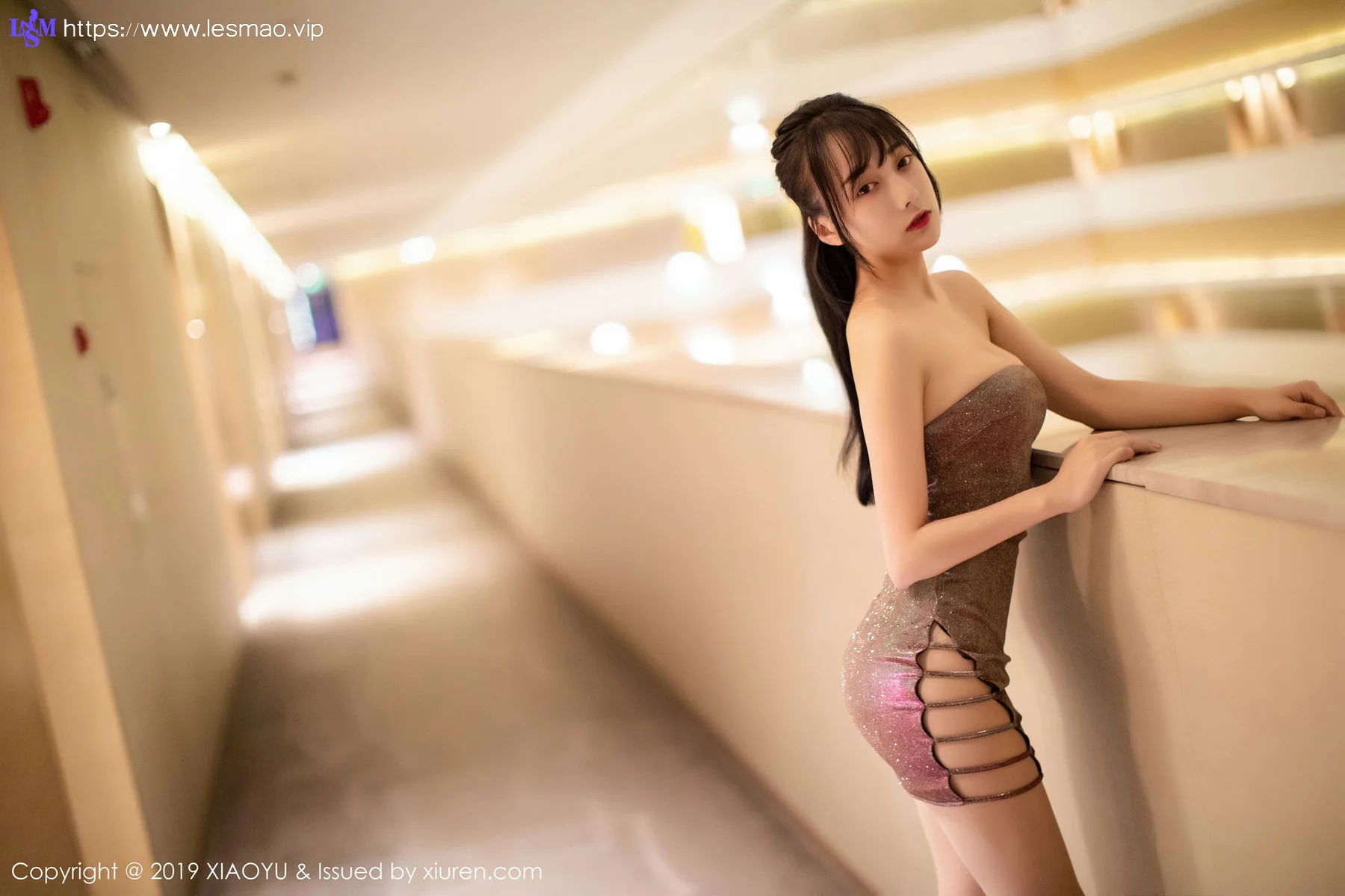 XIAOYU  语画界 Vol.159 翘臀肉丝 何嘉颖丝袜美腿写真 - 10