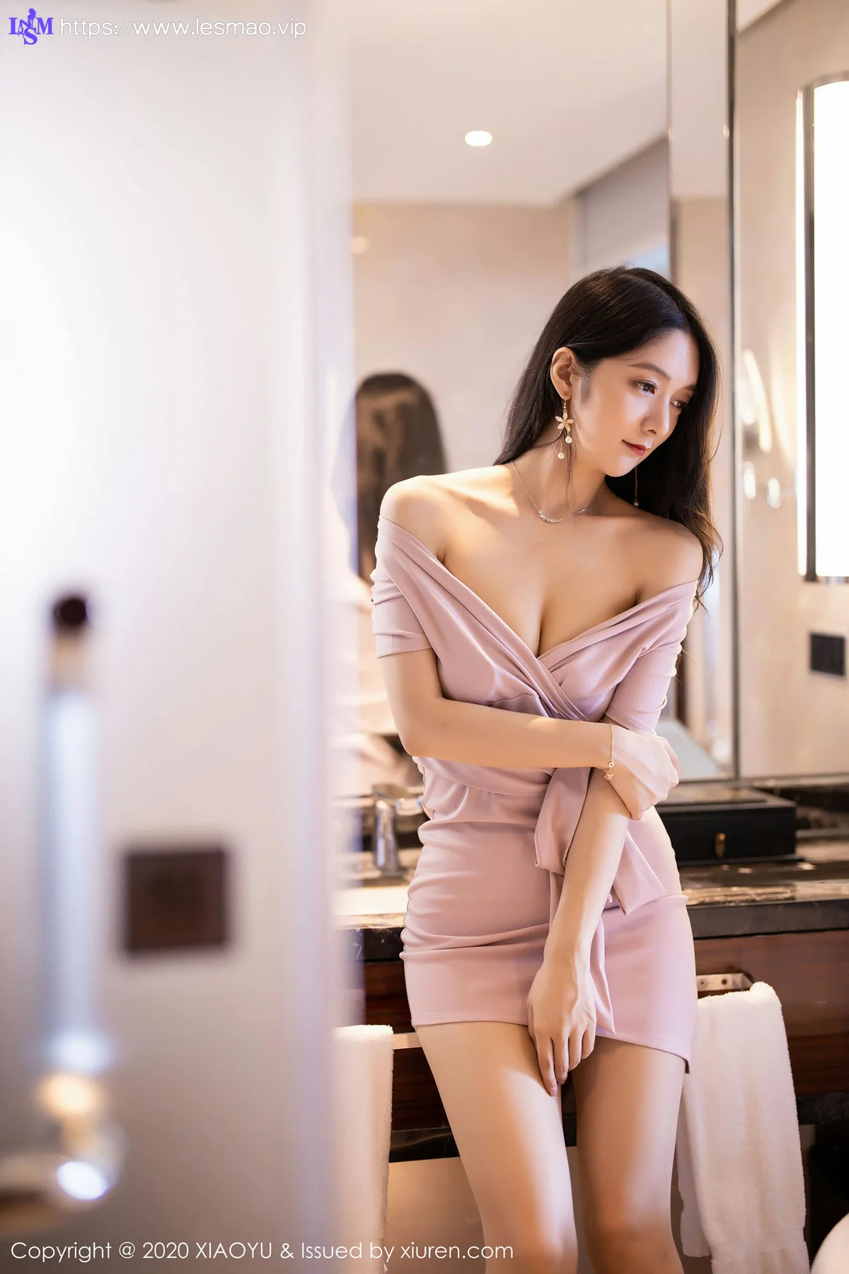 XIAOYU  语画界 Vol.256 玫瑰金吊裙 Angela小热巴  性感写真 - 10