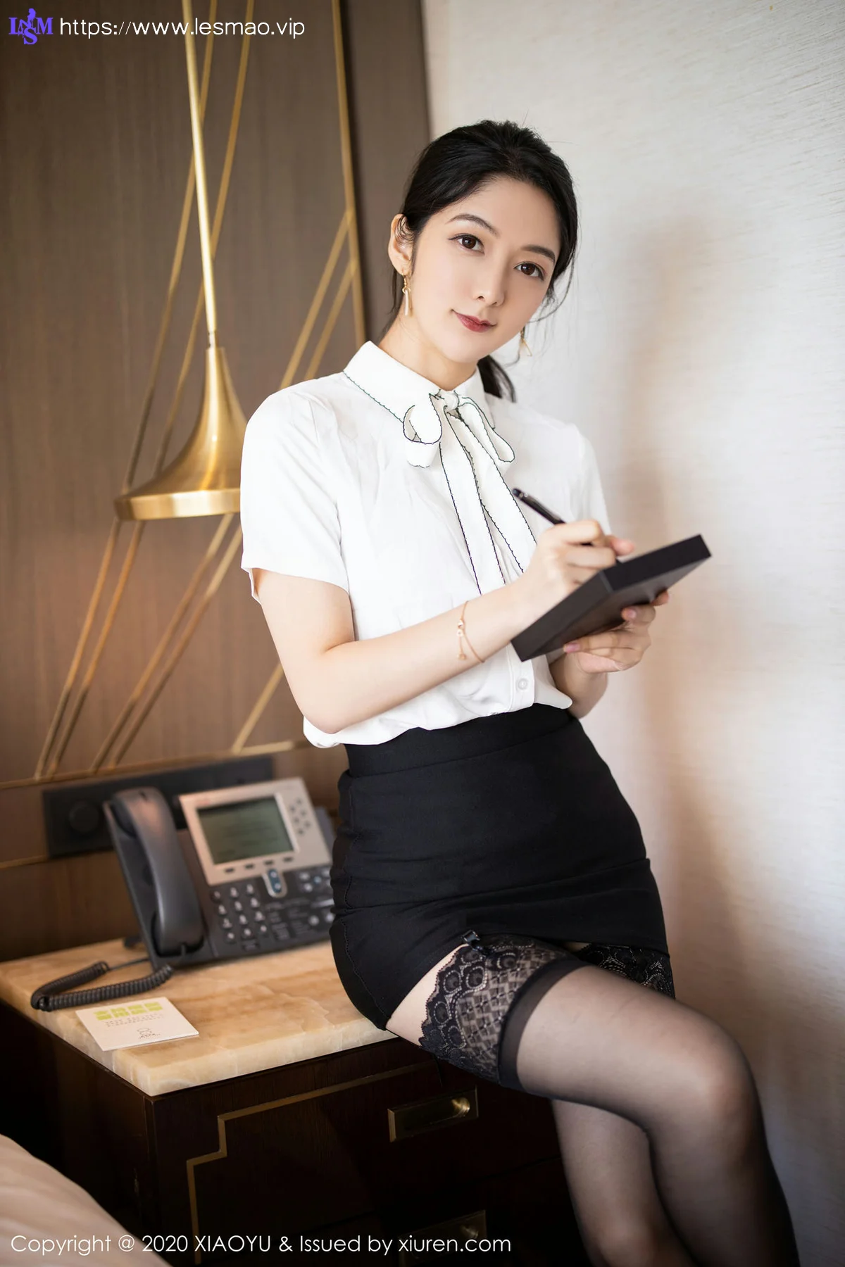 XIAOYU  语画界 Vol.258 OL职业装 Angela小热巴  澳门旅拍写真 - 9