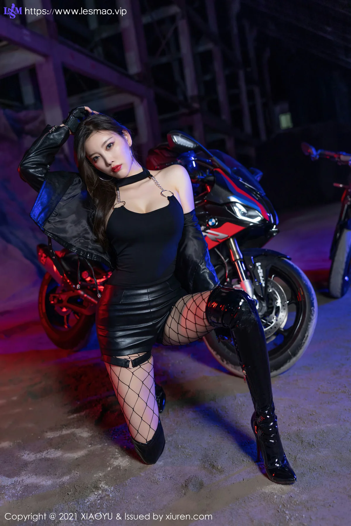 XIAOYU  语画界 Vol.638 皮靴网袜 杨晨晨sugar 机车女郎旅拍 - 10
