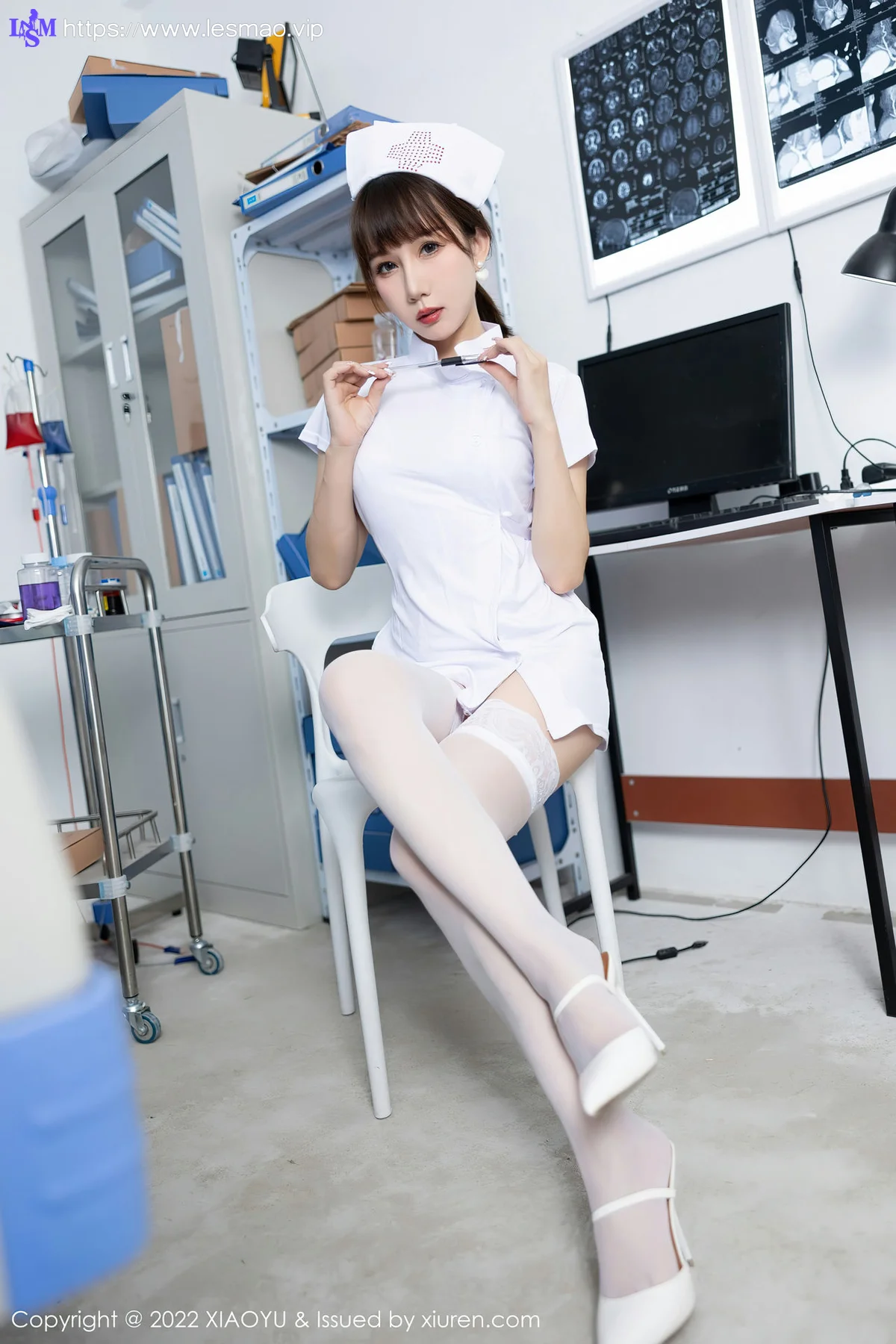 XIAOYU  语画界 Vol.853  波巧酱白色护士服饰性感写真33 - 1