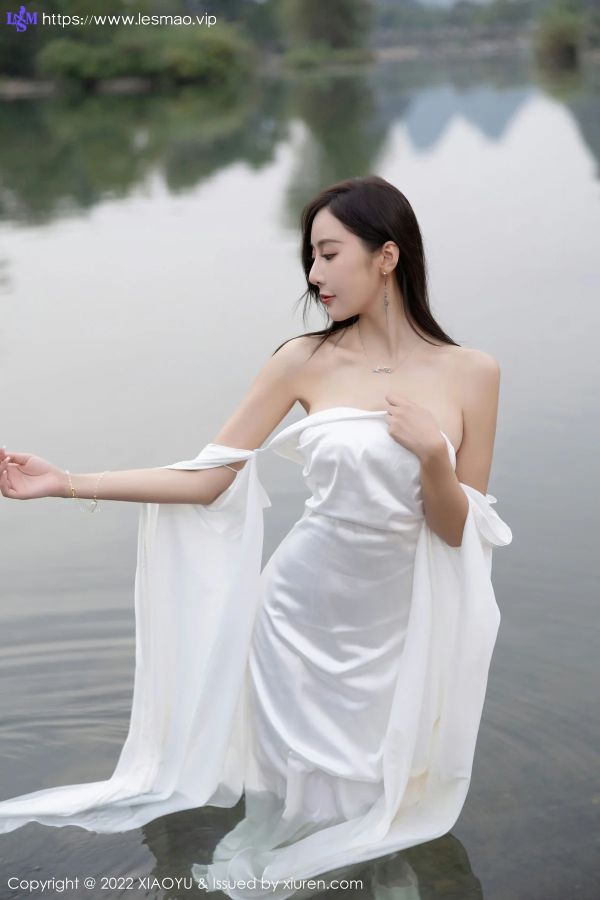 XIAOYU  语画界 Vol.884  王馨瑶yanni 蕾丝内衣户外场景杭州旅拍1 - 10