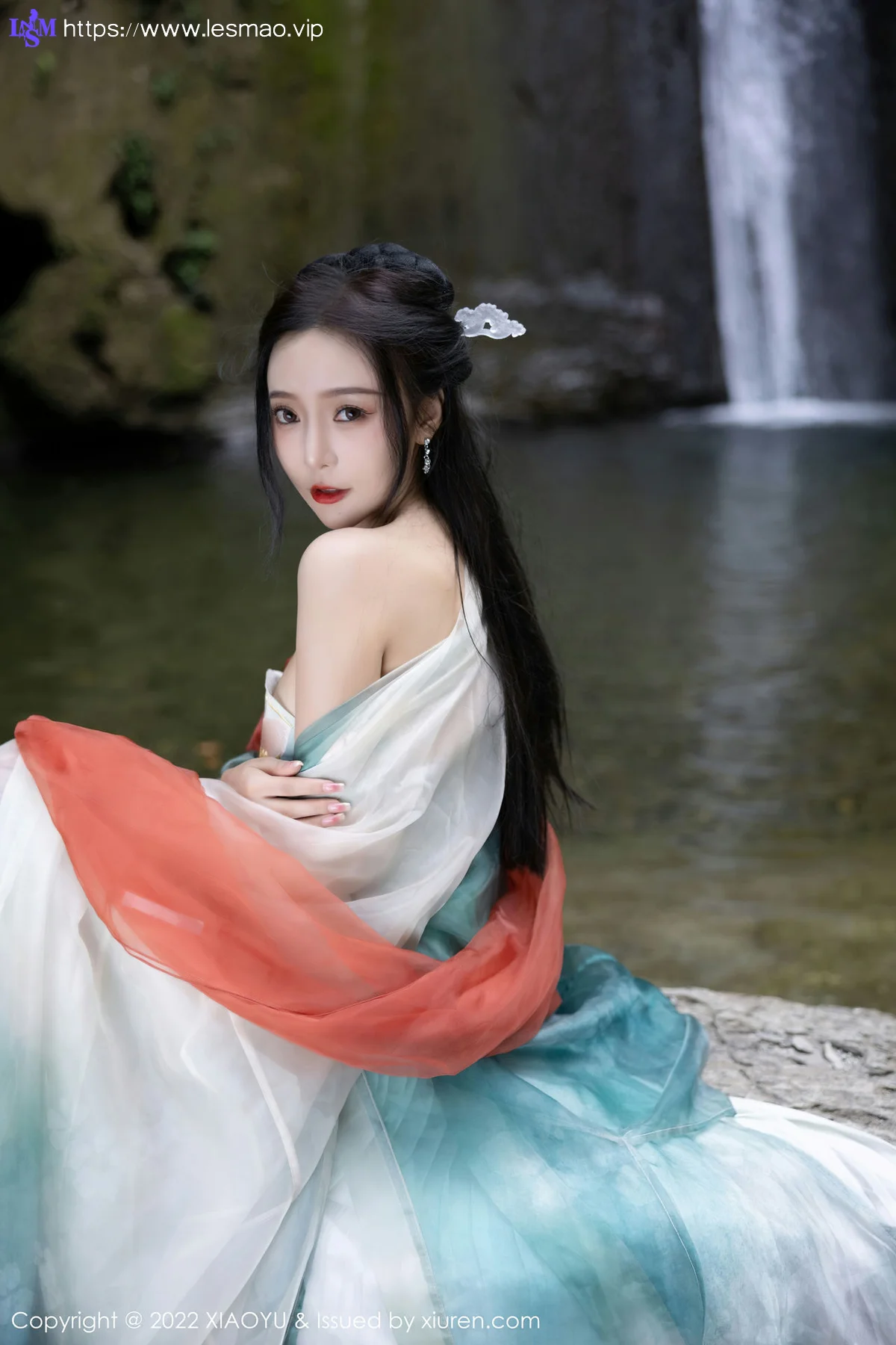 XIAOYU  语画界 Vol.889  王馨瑶yanni 浅色古装户外场景杭州旅拍写真11 - 10