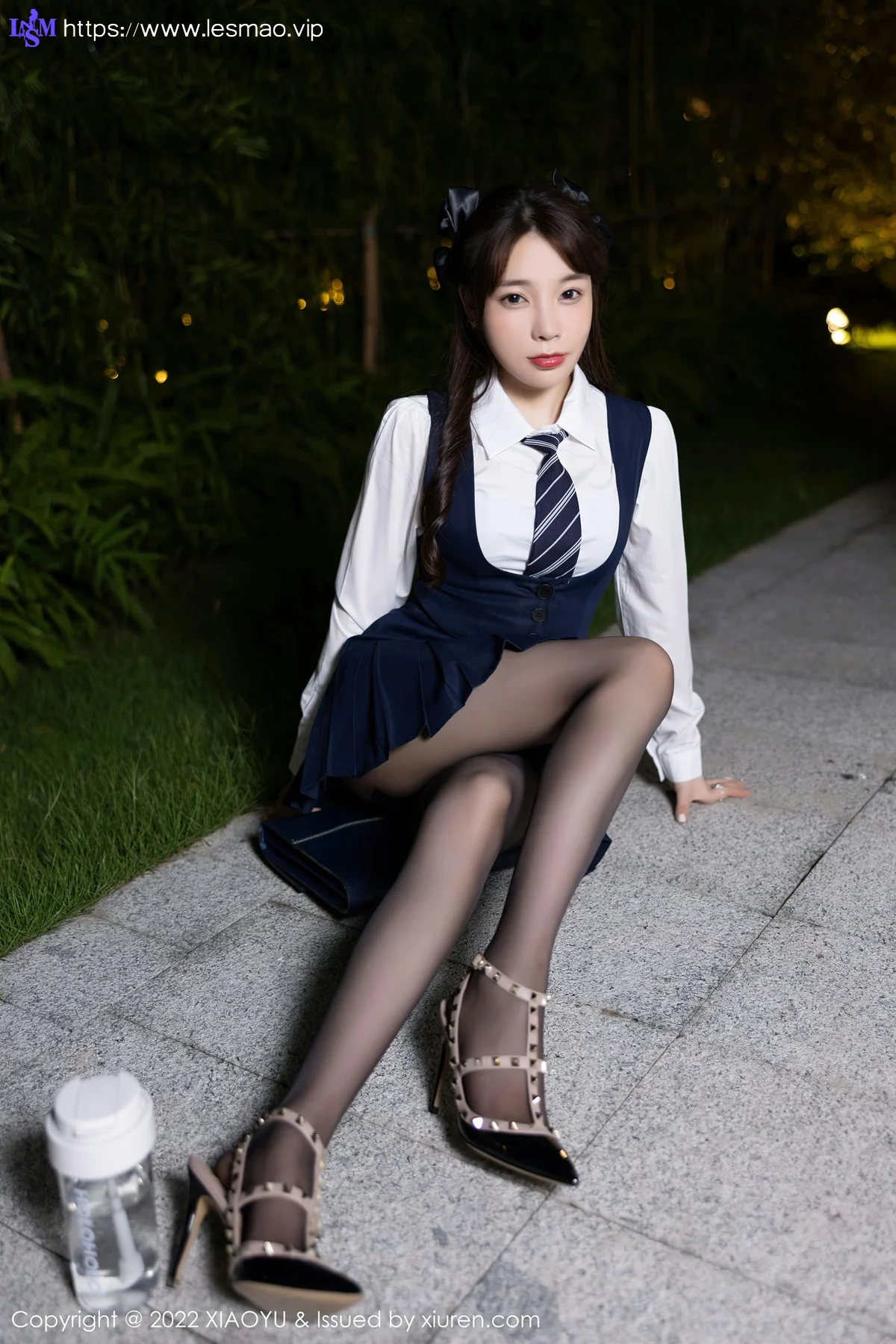 XIAOYU  语画界 Vol.894  徐莉芝Booty 爆乳背带裙性感写真1 - 9