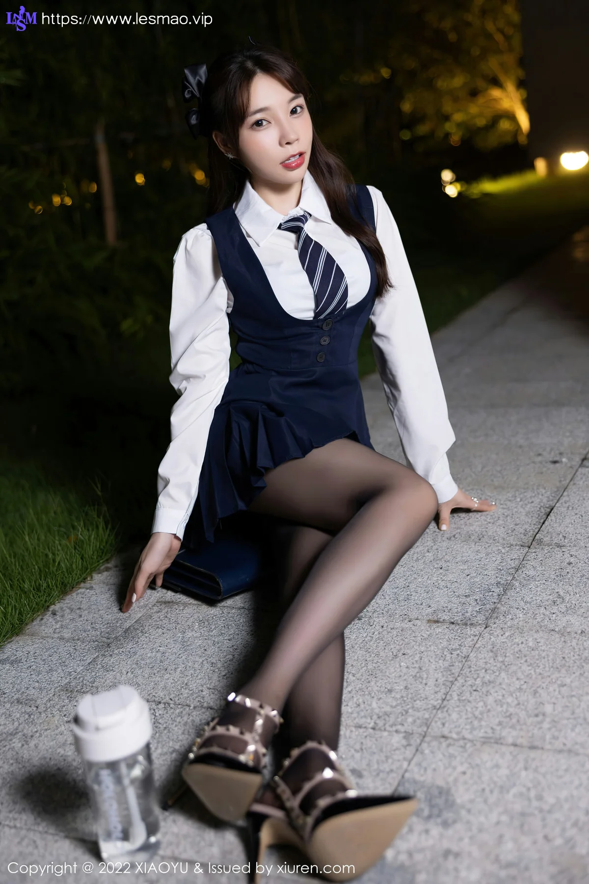 XIAOYU  语画界 Vol.894  徐莉芝Booty 爆乳背带裙性感写真1 - 10