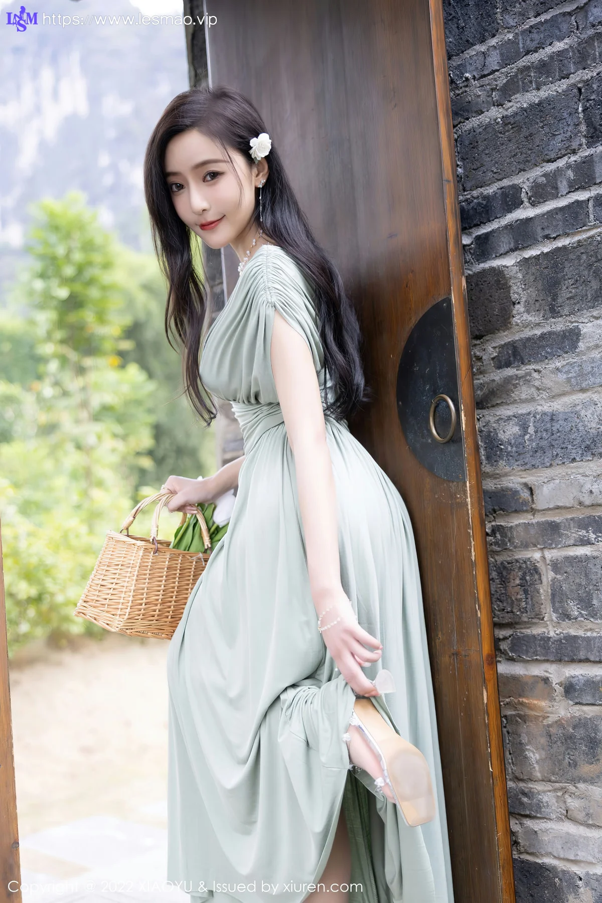 XIAOYU  语画界 Vol.896  王馨瑶yanni 白色比基尼杭州旅拍1 - 4