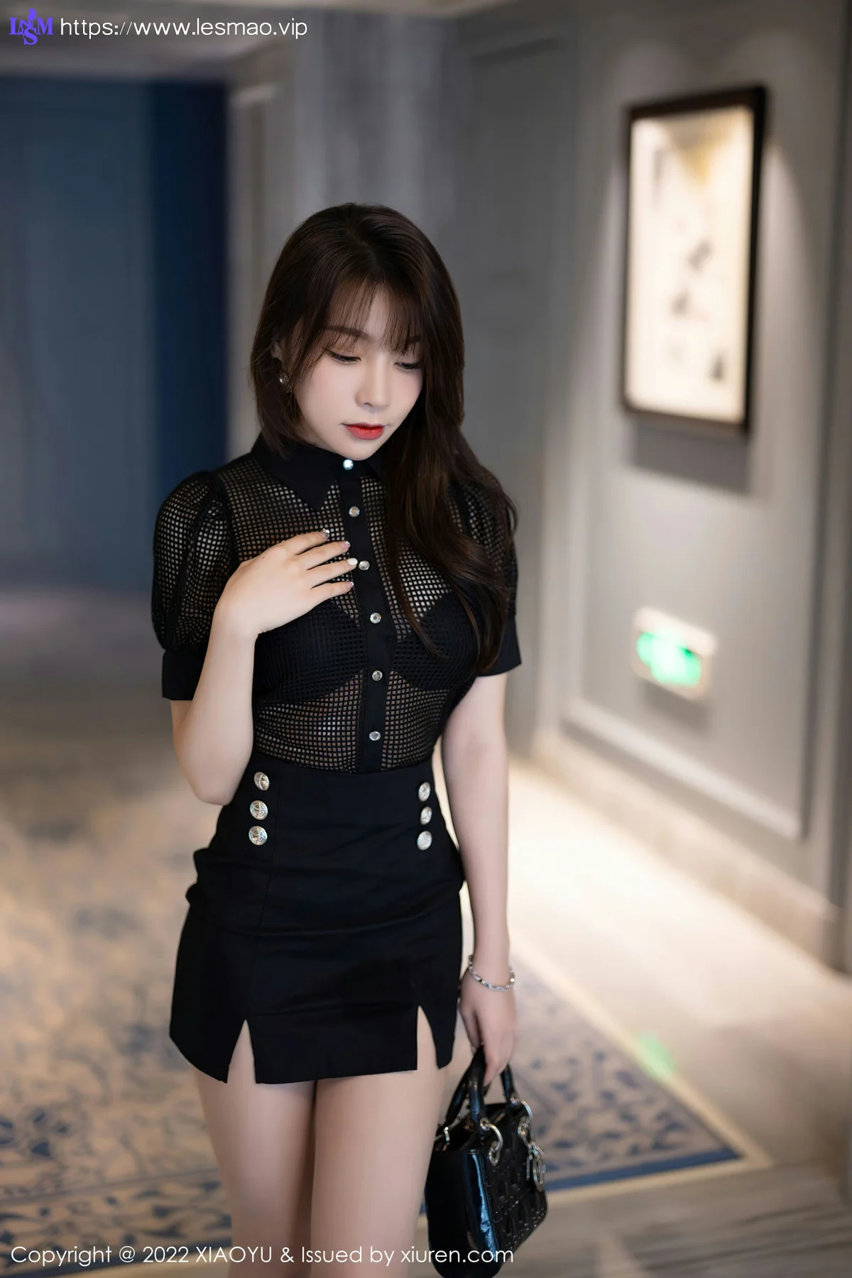 XIAOYU  语画界 Vol.898  徐莉芝Booty 黑色轻透上衣杭州旅拍22 - 1