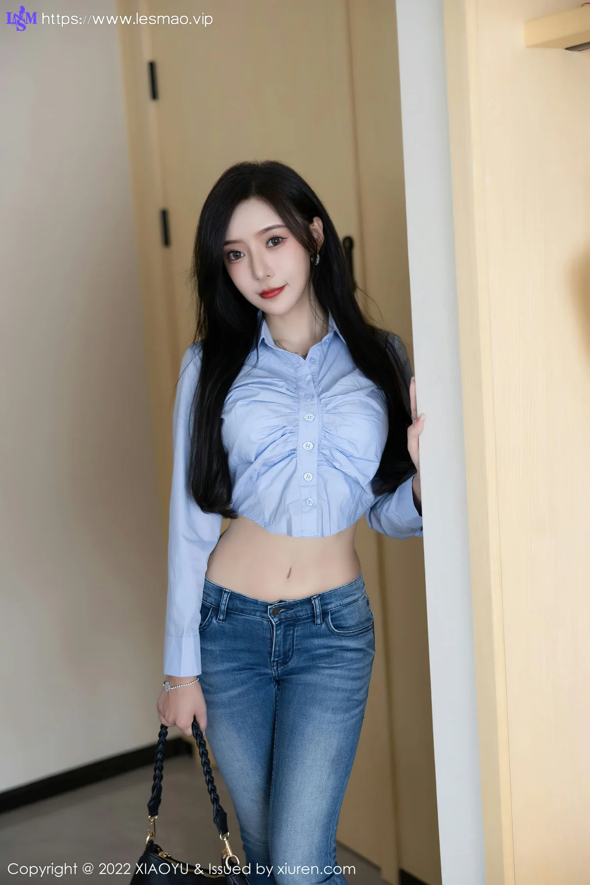 XIAOYU  语画界 Vol.904  王馨瑶yanni 原色丝袜杭州旅拍 - 5