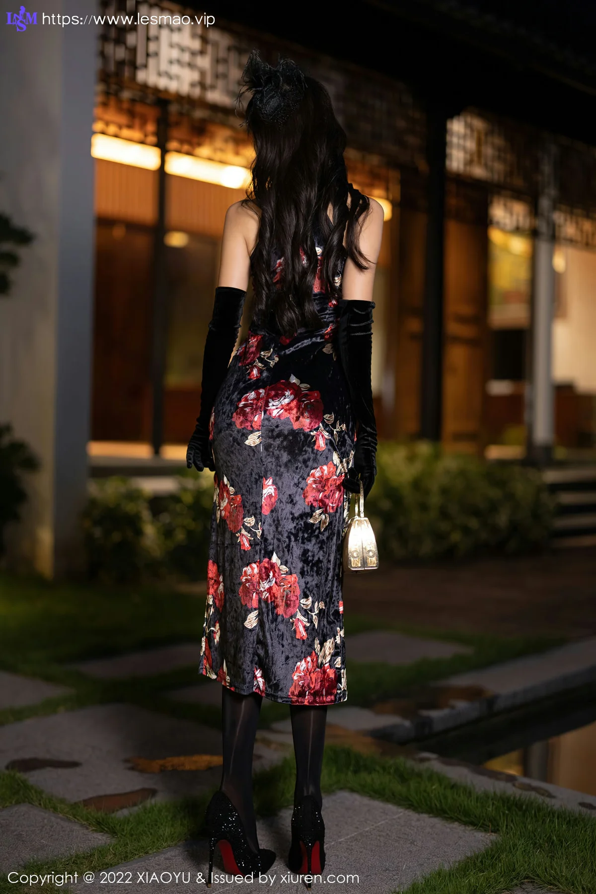 XIAOYU  语画界 Vol.909  王馨瑶yanni 魅惑黑丝杭州旅拍写真 - 7