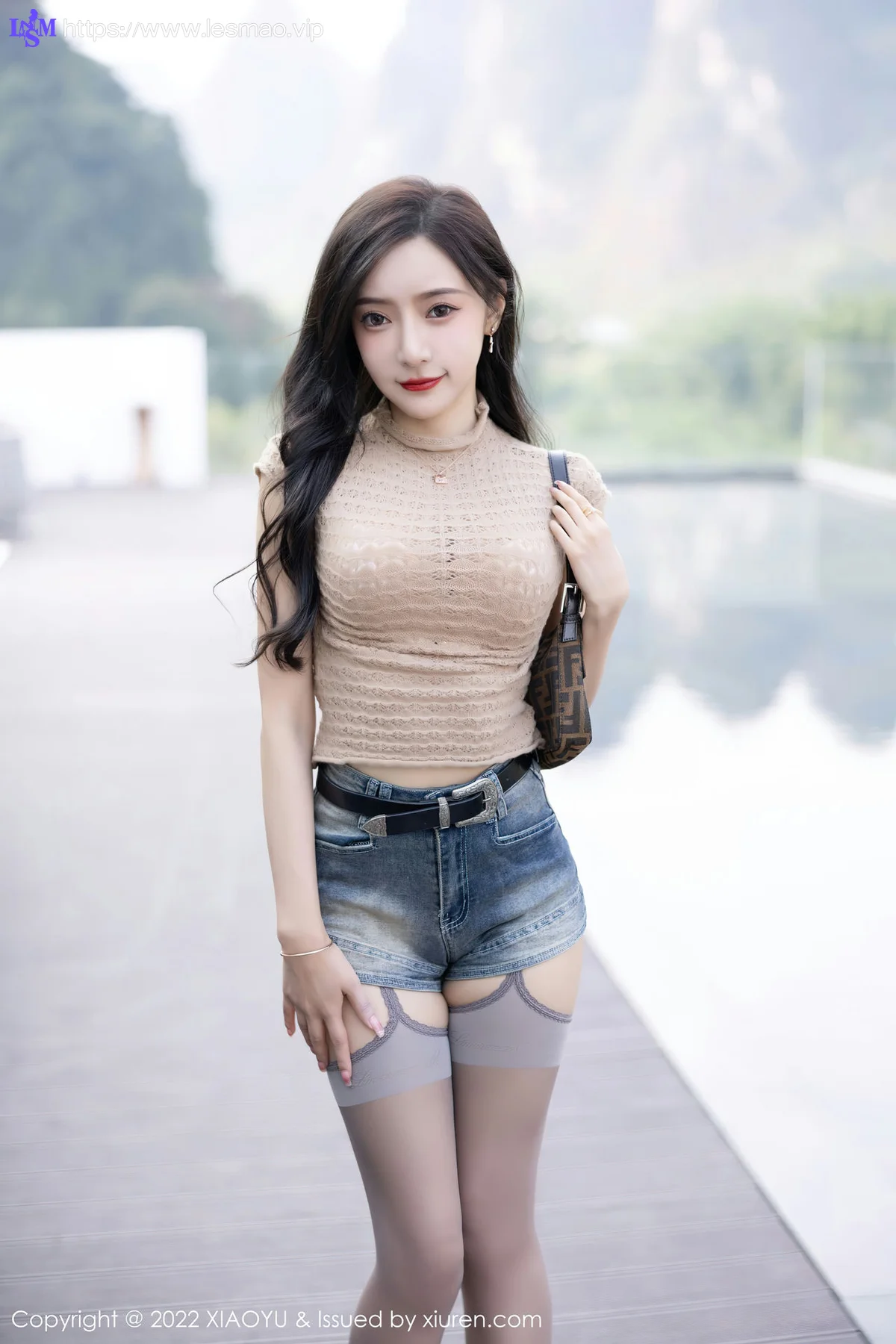 XIAOYU  语画界 Vol.919  王馨瑶yanni 蕾丝内衣杭州旅拍 - 1