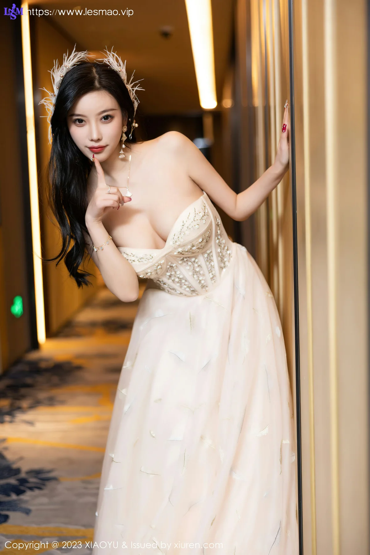 XIAOYU  语画界 Vol.941  杨晨晨Yome 生日主题拍摄性感私房 - 9