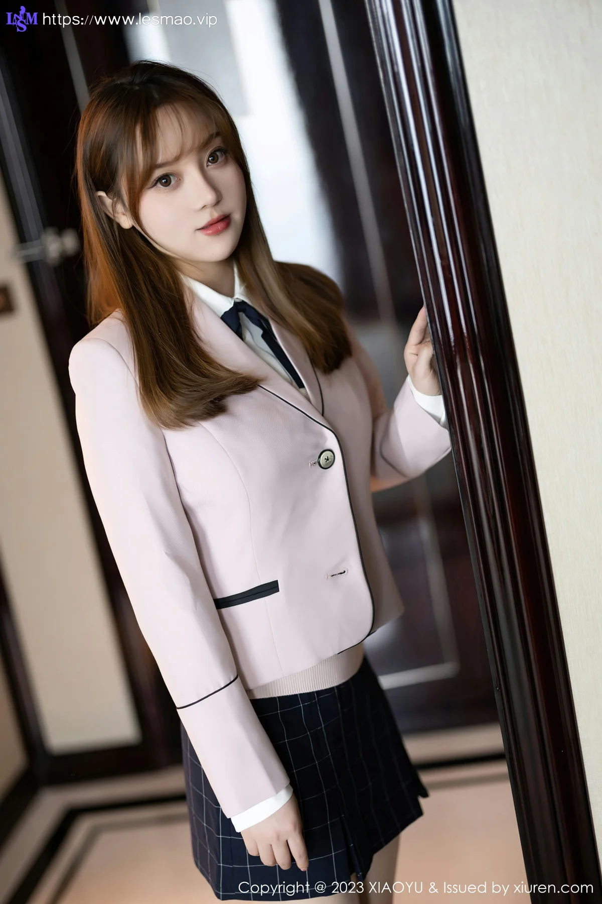 XIAOYU  语画界 Vol.943  豆瓣酱 诱人原色丝袜性感写真 - 1