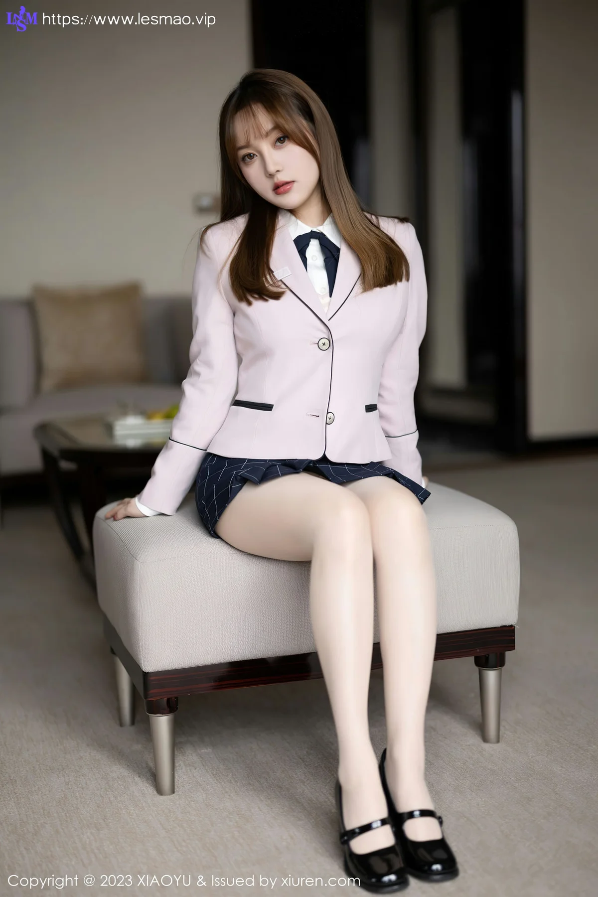 XIAOYU  语画界 Vol.943  豆瓣酱 诱人原色丝袜性感写真 - 1
