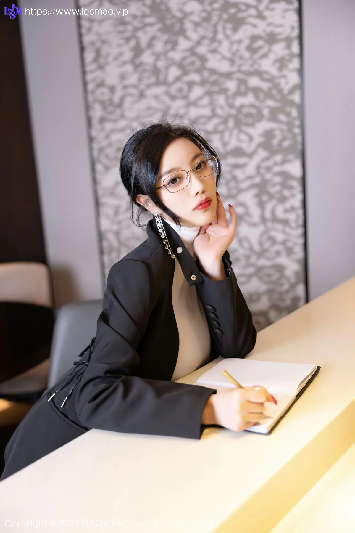 XIAOYU  语画界 Vol.951  杨晨晨Yome 老板的指令OL系列写真 - 9