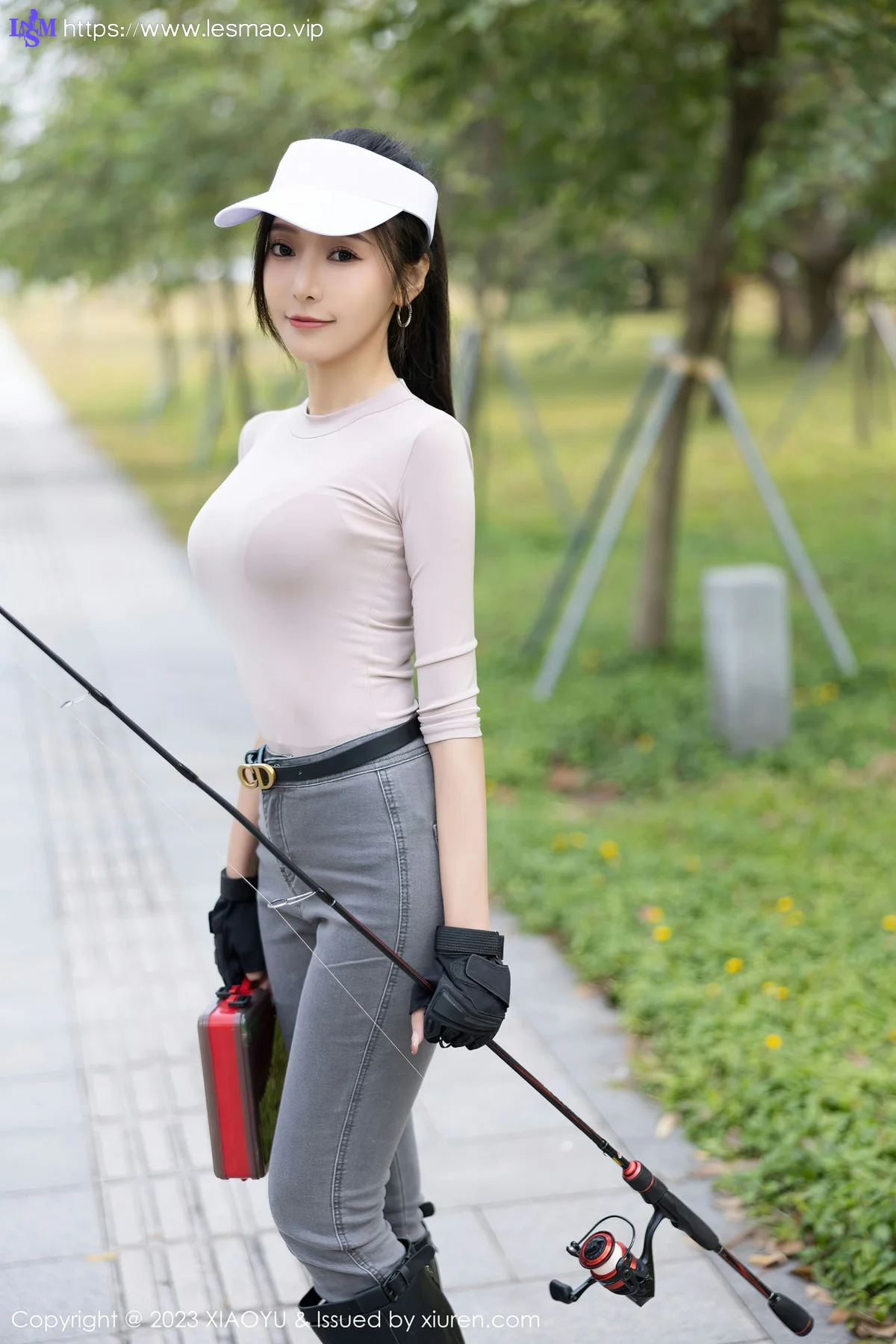 XIAOYU  语画界 Vol.952  王馨瑶yanni 户外垂钓拍摄性感写真 - 1