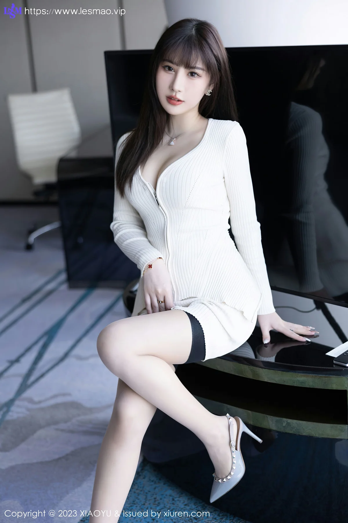 XIAOYU  语画界 Vol.966  张欣欣 爆乳短裙性感写真1 - 7