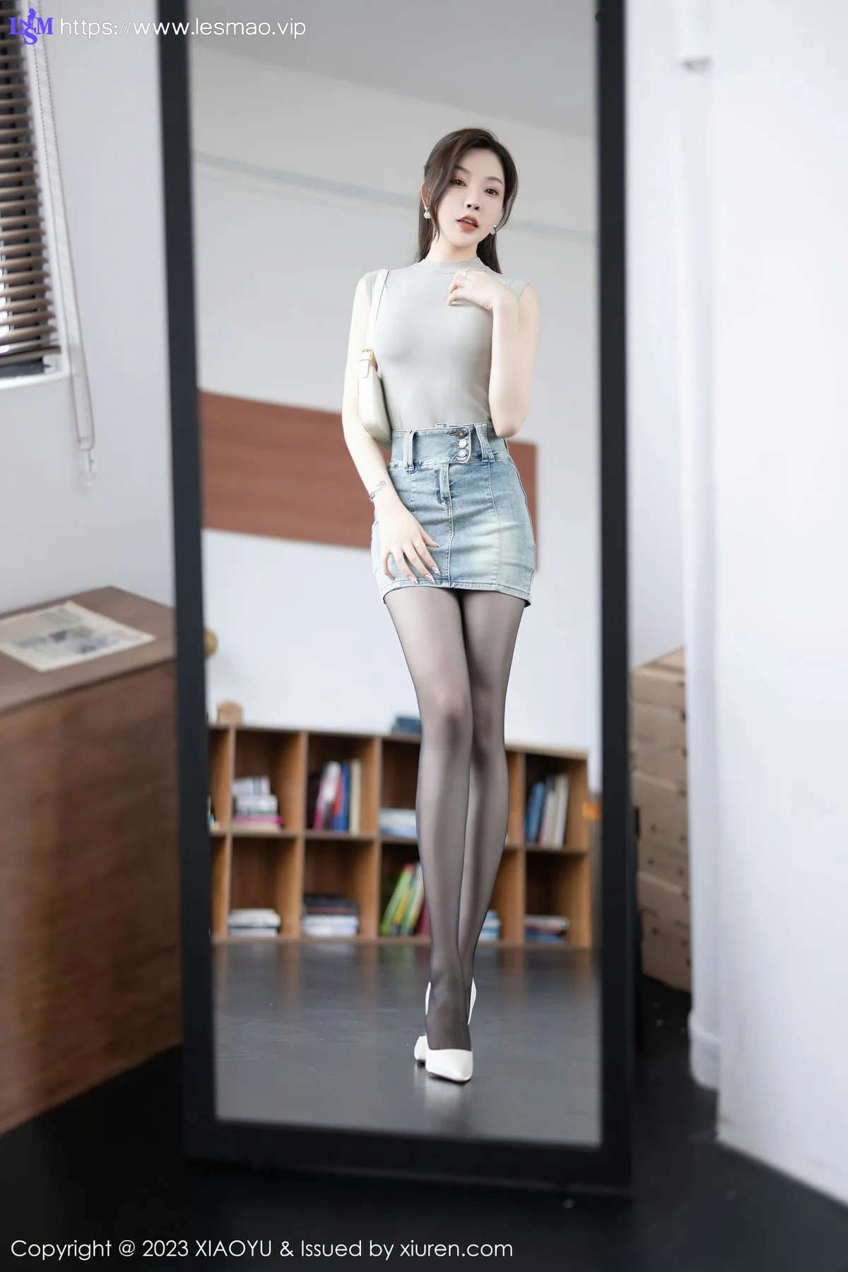 XIAOYU  语画界 Vol.975  徐莉芝Booty 白色内衣魅惑黑丝性感写真1 - 1