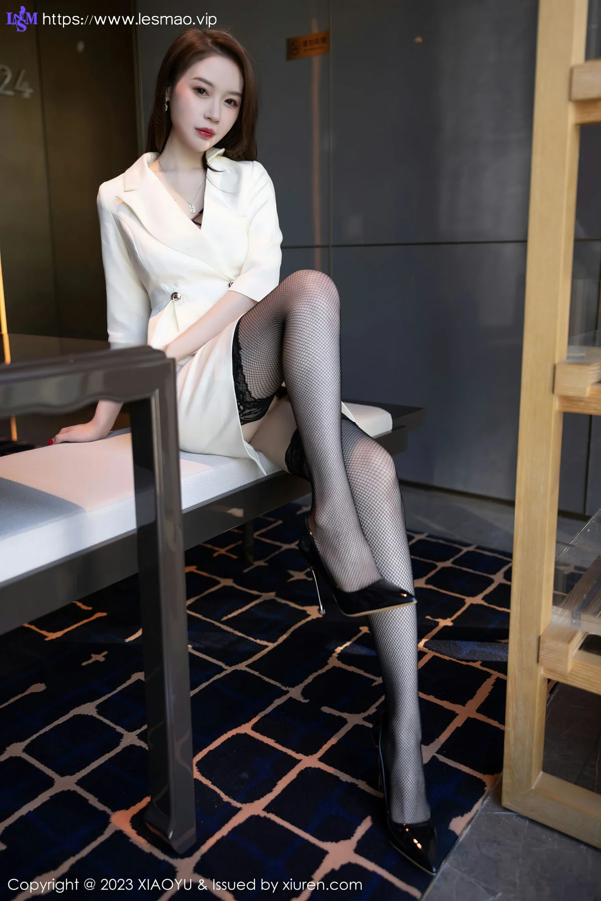 XIAOYU  语画界 Vol.977  梦心玥 黑丝网袜1 - 1