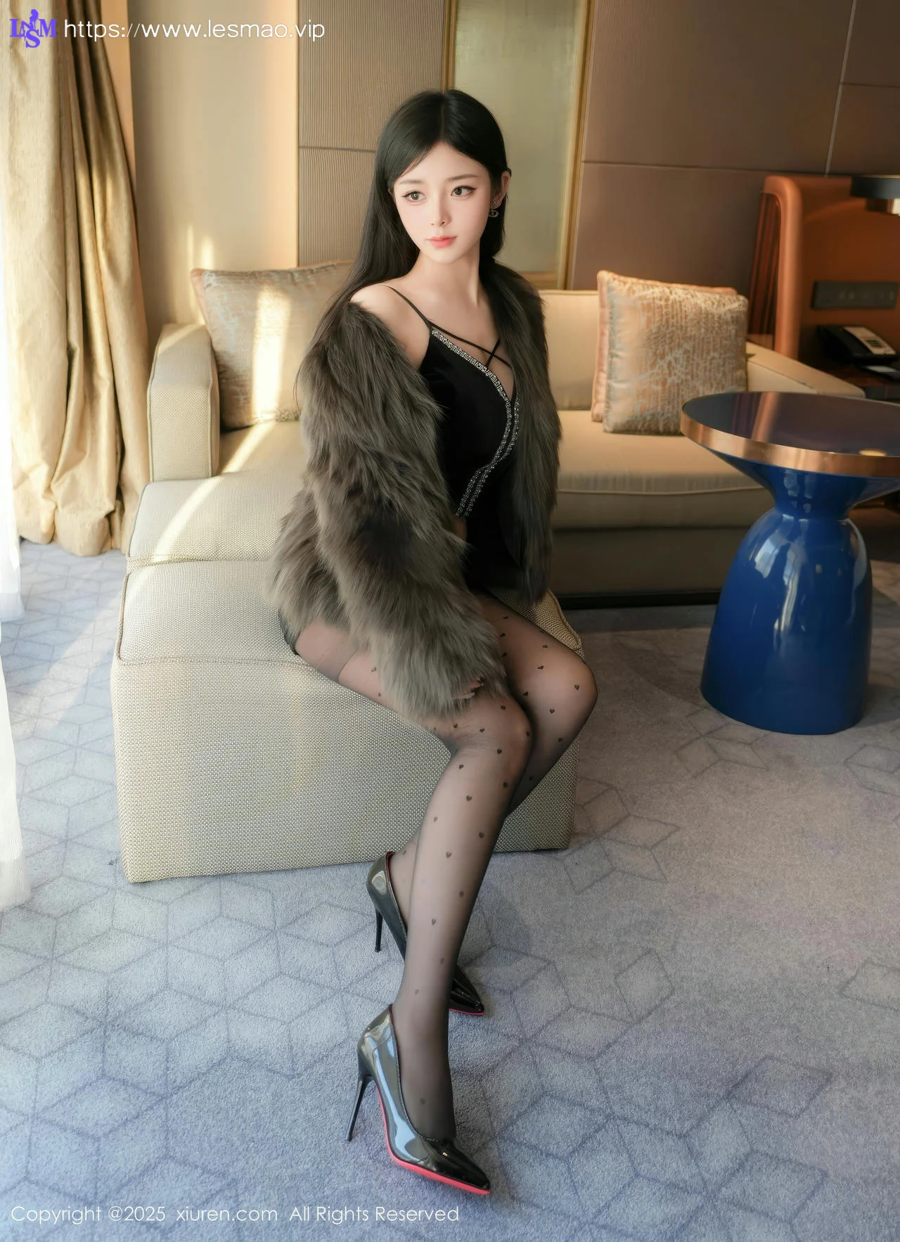 XiuRen 秀人 No.10045 优酱 爆乳美胸黑丝美腿 - 8