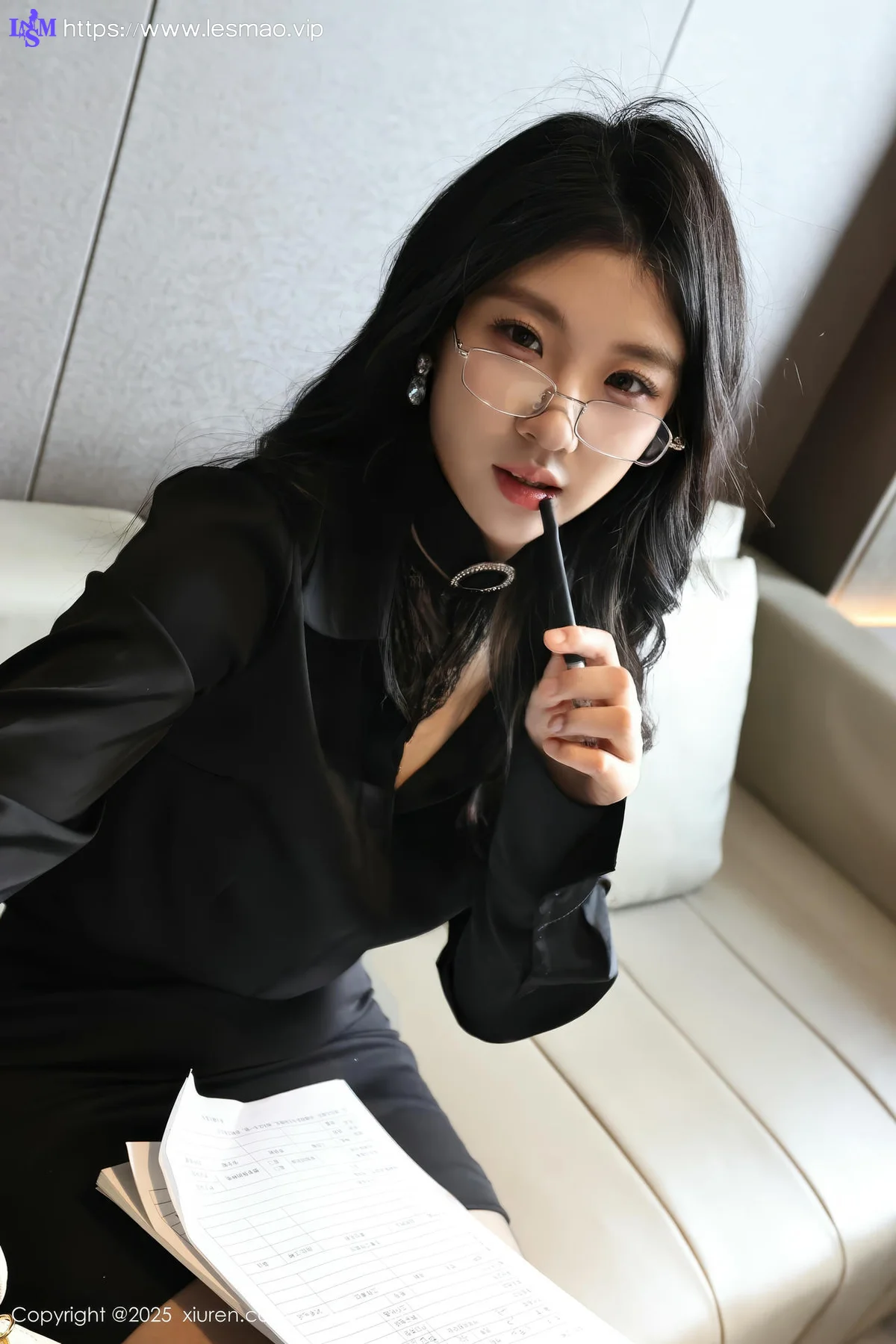 XiuRen 秀人 No.10167 小芭乐 黑色OL魅惑黑丝服饰 - 6