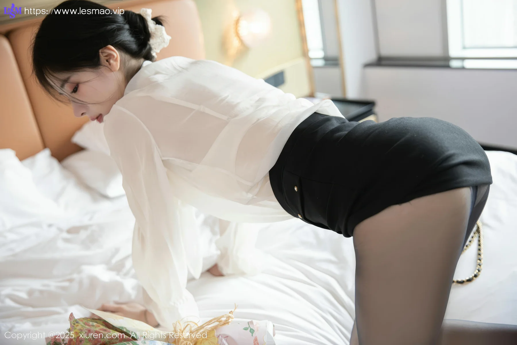 XiuRen 秀人 No.10319 布丁wow 白色上衣黑色短裙 - 7