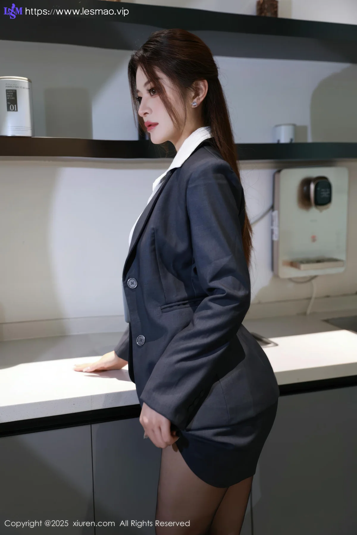 XiuRen 秀人 No.10646 阿依莎 办公ol制服 - 9