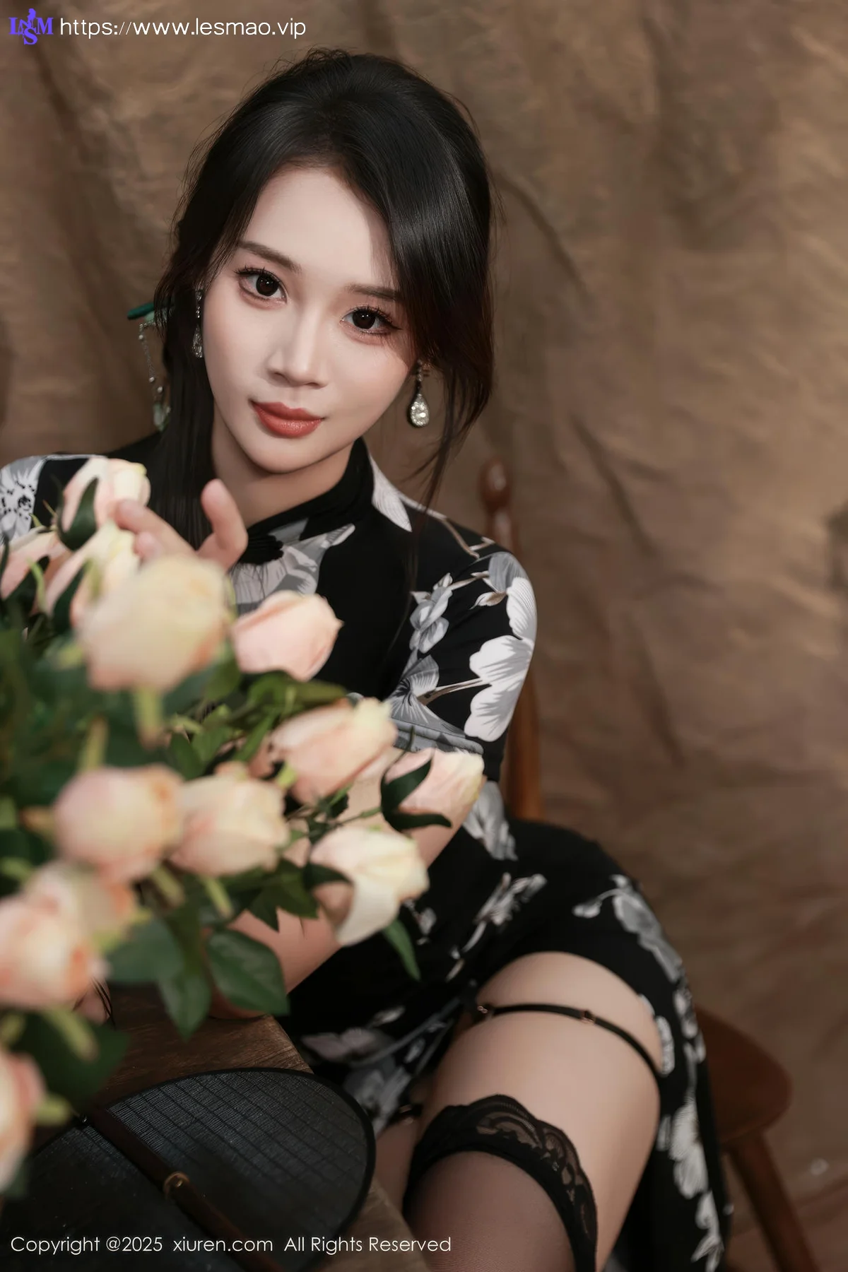 XiuRen 秀人 No.10655 南乔 黑色旗袍紫色情趣内衣 - 9