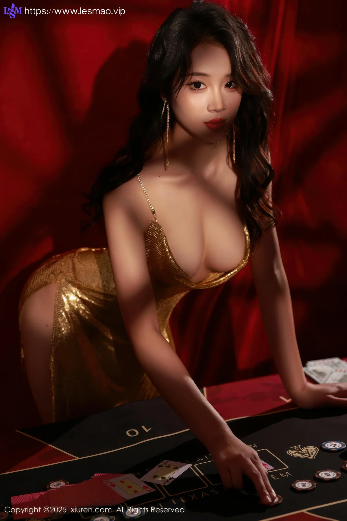 XiuRen 秀人 No.10681 南乔 金色吊带情趣内衣 - 1