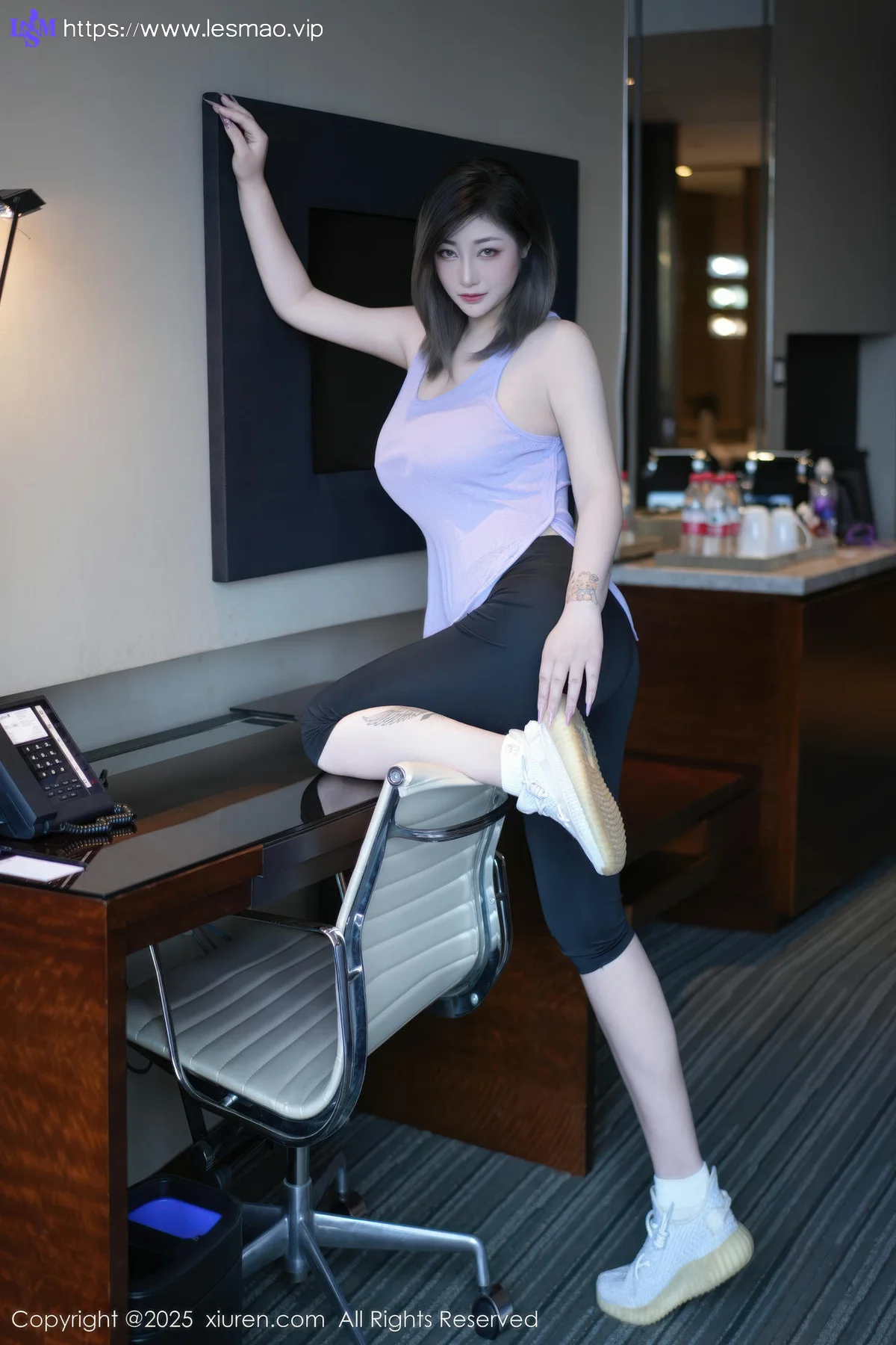 XiuRen 秀人 No.10682 妲己Toxic 紫灰色上衣运动美女 - 1