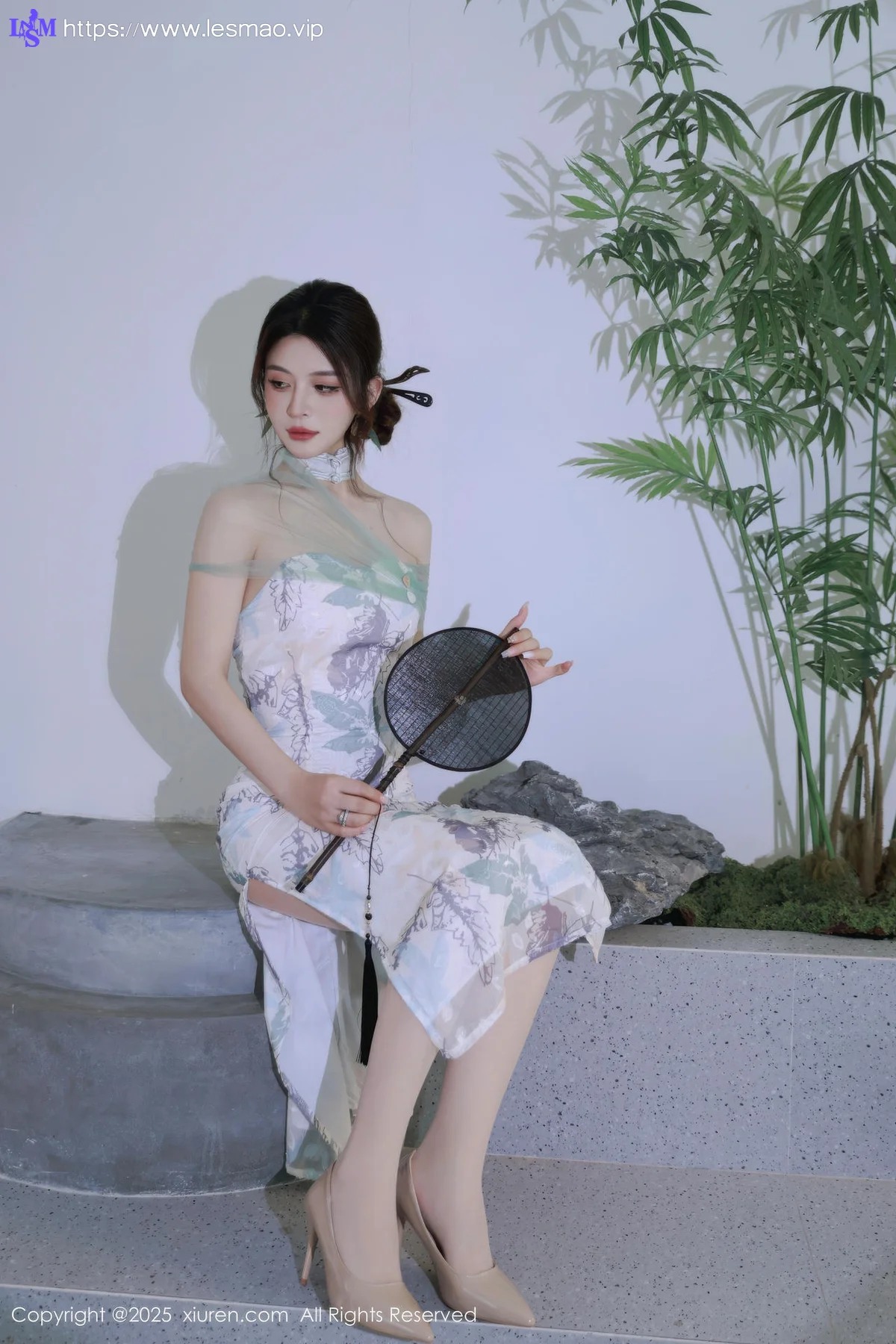 XiuRen 秀人 No.10694 阿依莎  浅色古风服饰 - 1