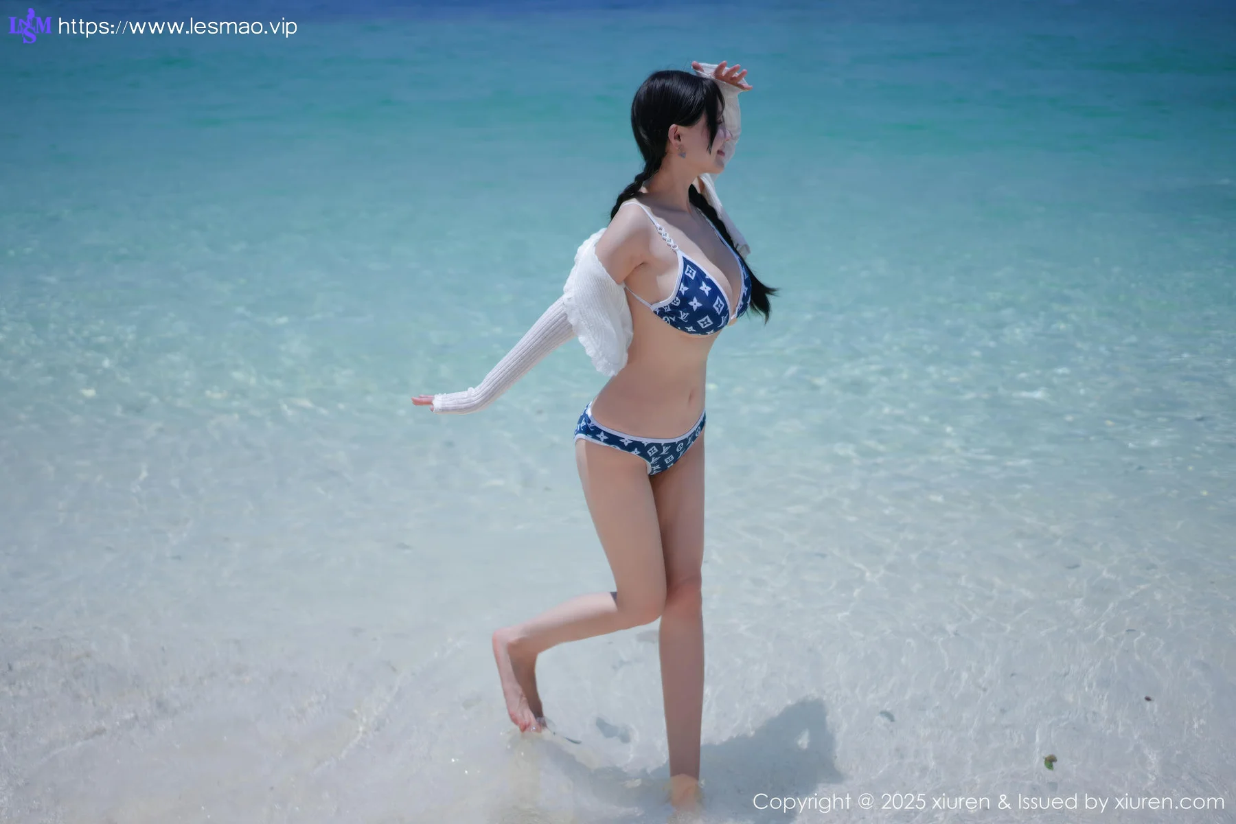 XiuRen 秀人 No.10699 心上可Flora 比基尼情趣旅拍 - 8