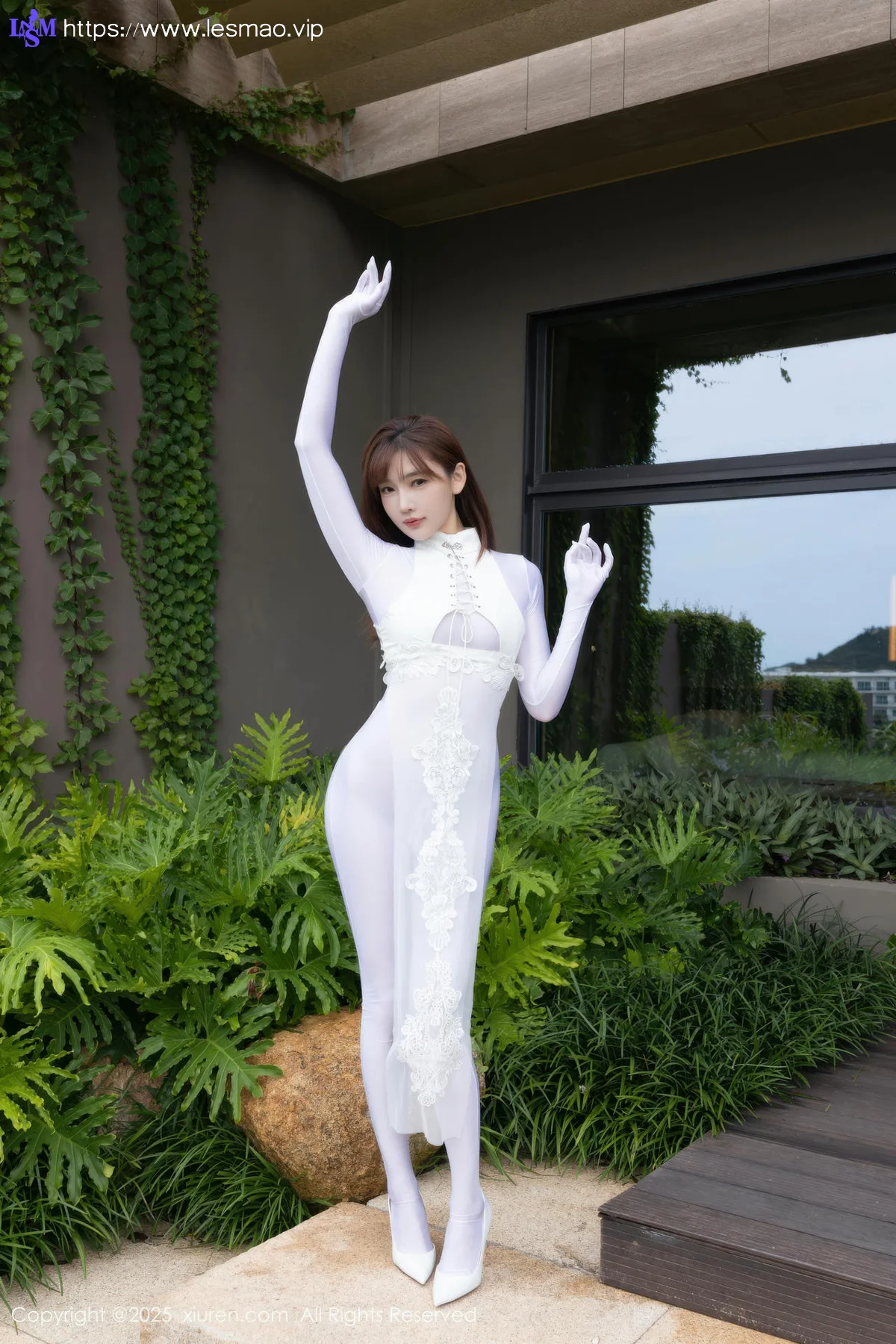 XiuRen 秀人 No.10704 陆萱萱 性感白旗袍 - 1