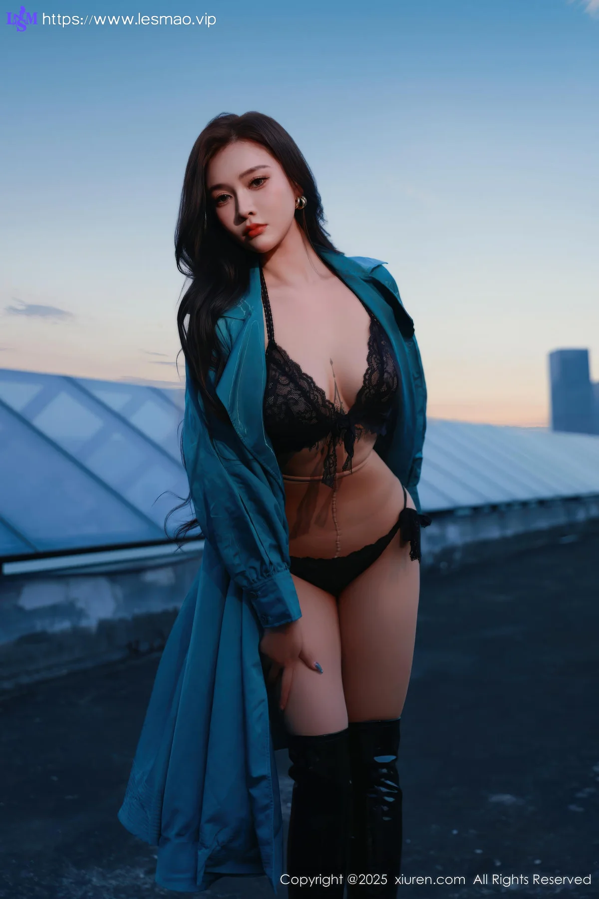 XiuRen 秀人 No.10776 娜比 蓝色风衣情趣内衣 - 3