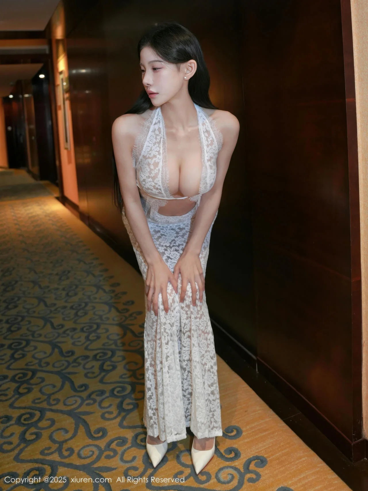 XiuRen 秀人 No.10915 梨霜儿 白色蕾丝长裙 - 2