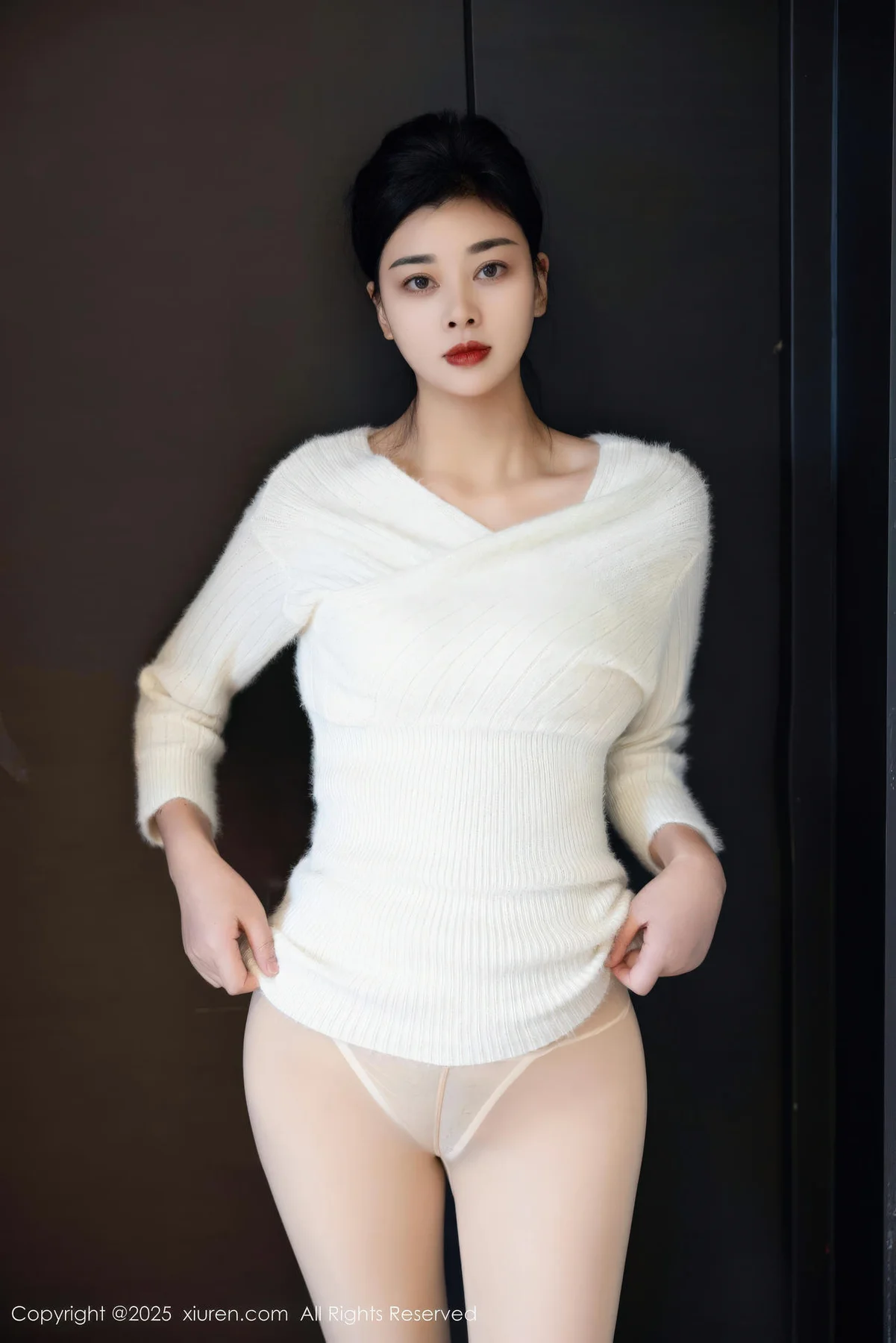 XiuRen 秀人 No.10986 徐清妍 白色毛衣肉色丝袜 - 2