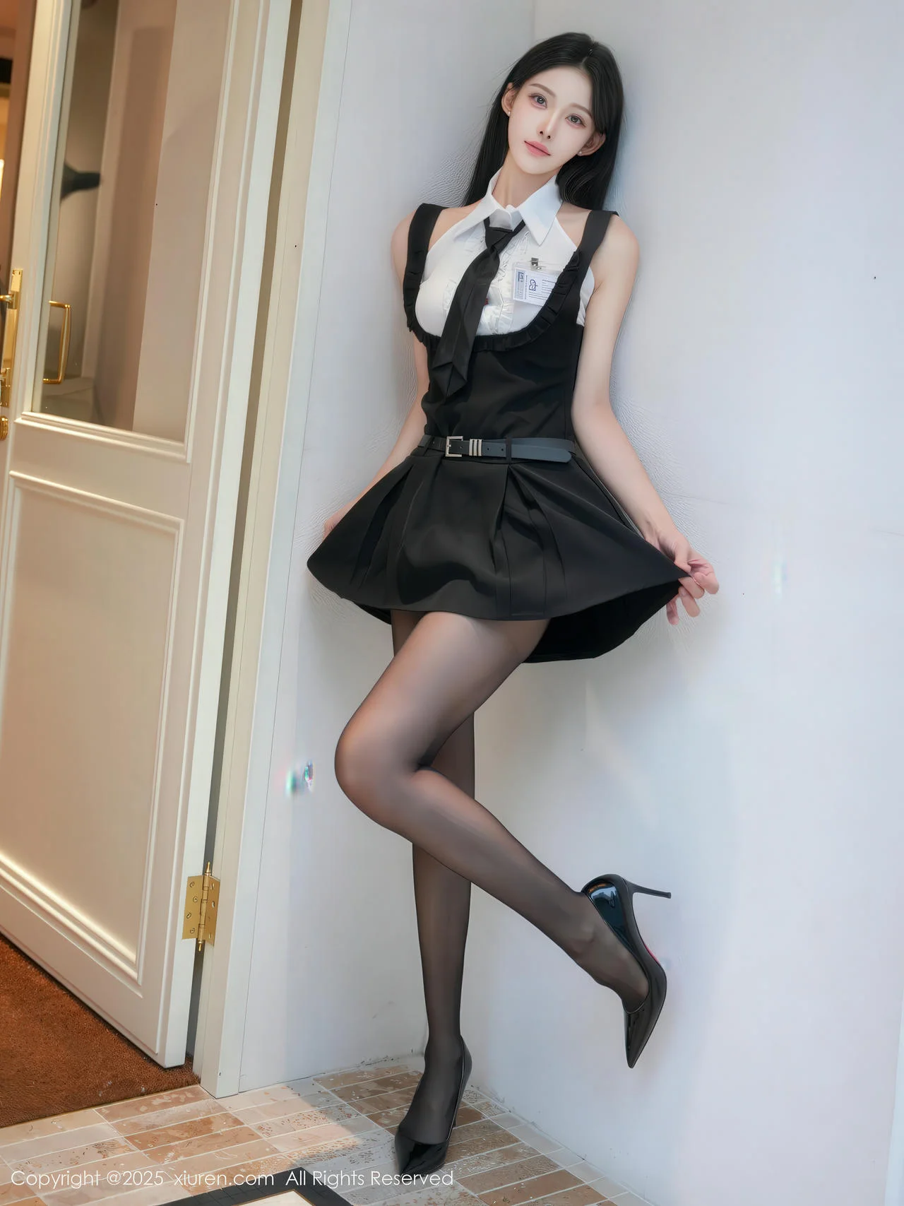 XiuRen 秀人 No.11052 梨霜儿和金允希Yuki 两位大美女黑丝参与拍摄 - 10