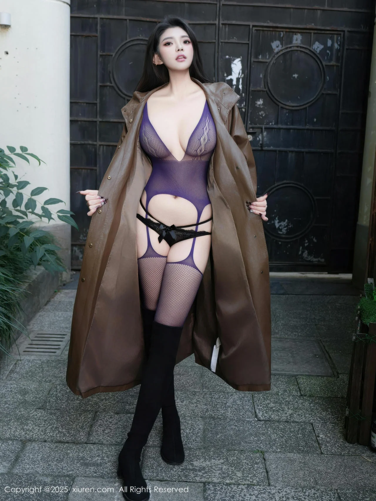 XiuRen 秀人 No.11067 冬安 巨乳性感皮大衣 - 5